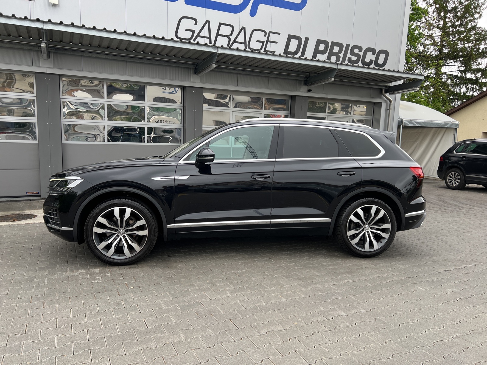 VW Touareg 3.0 TDI Atmosphere Tiptronic-showroom-element-1