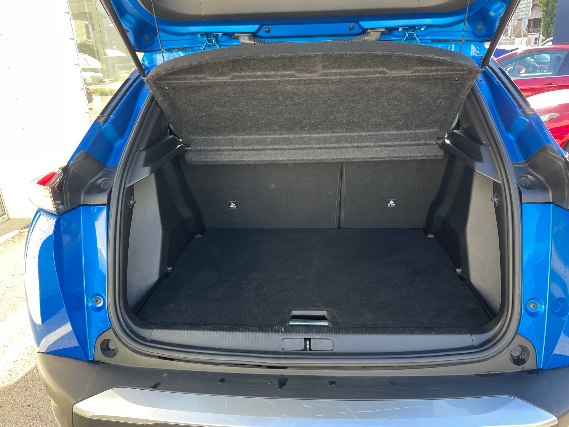 PEUGEOT 2008 e Allure Pack-image-14
