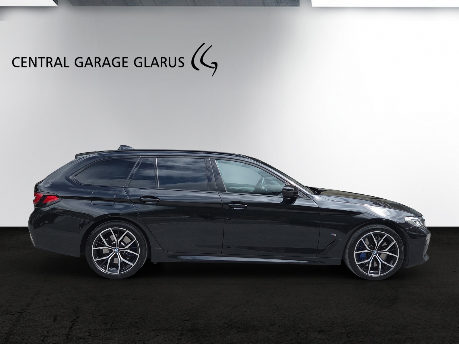 BMW 540d xDrive 48V Touring Pure M Sport Steptronic-image-4