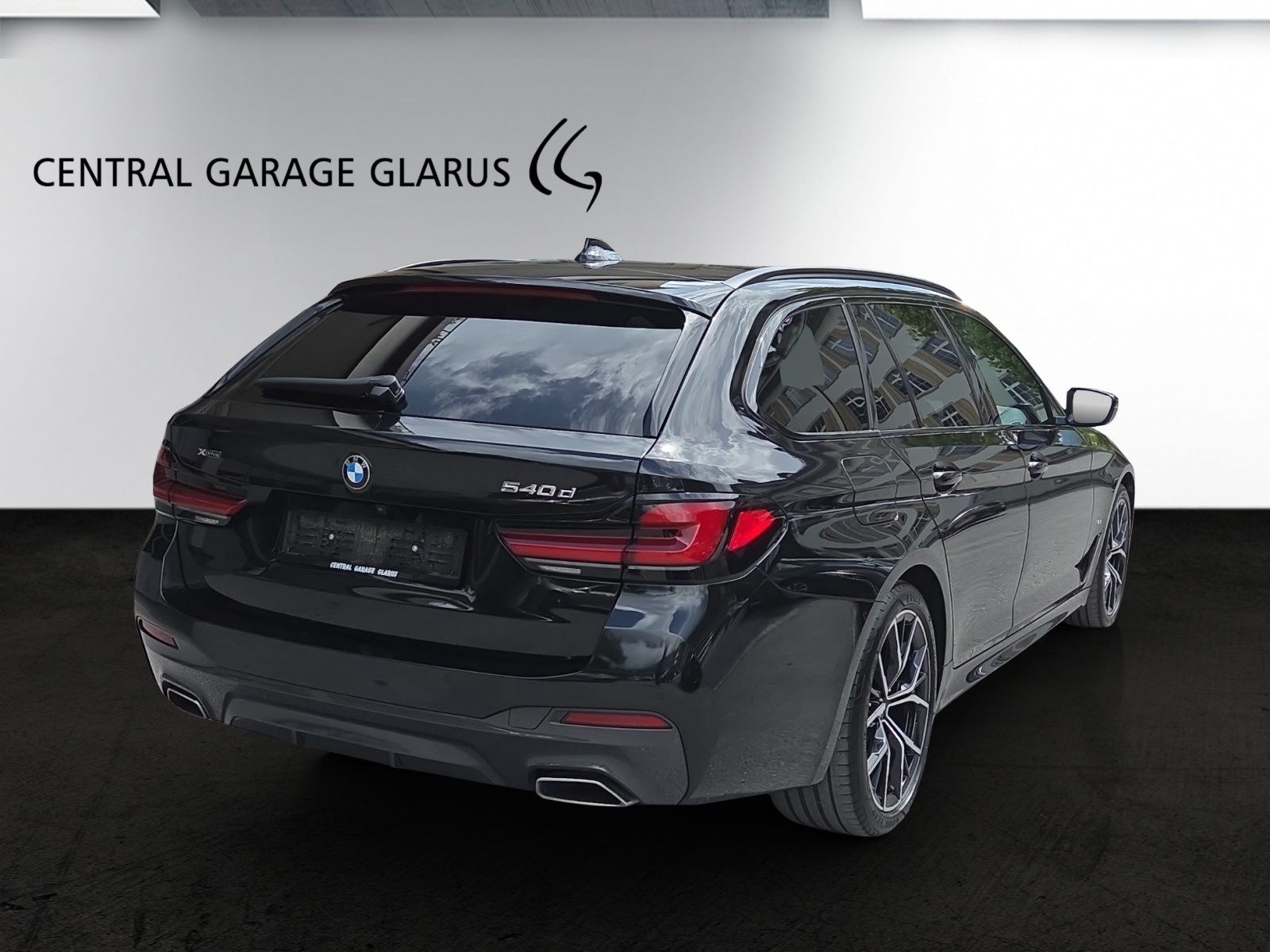 BMW 540d xDrive 48V Touring Pure M Sport Steptronic-image-5