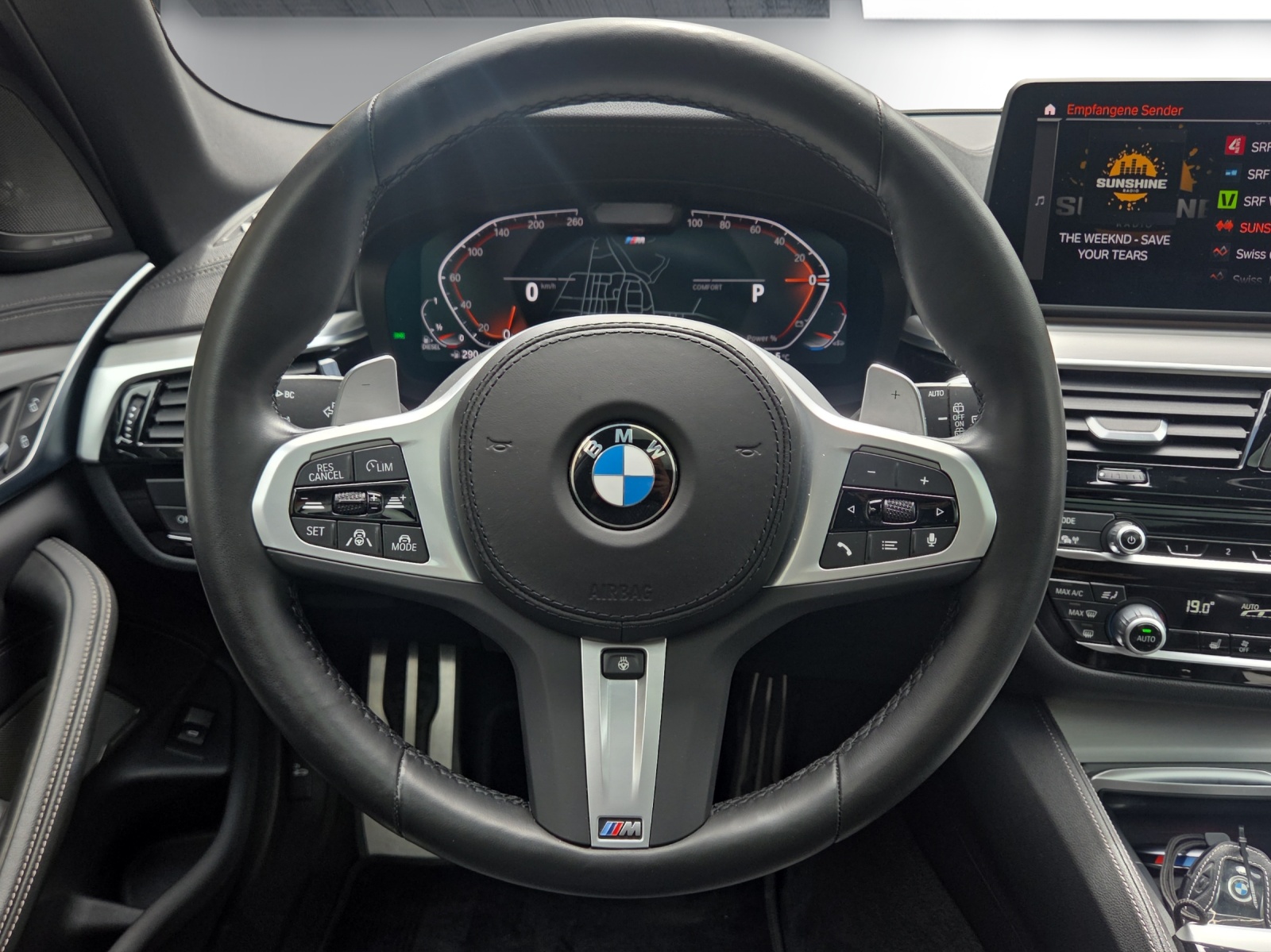 BMW 540d xDrive 48V Touring Pure M Sport Steptronic-image-11