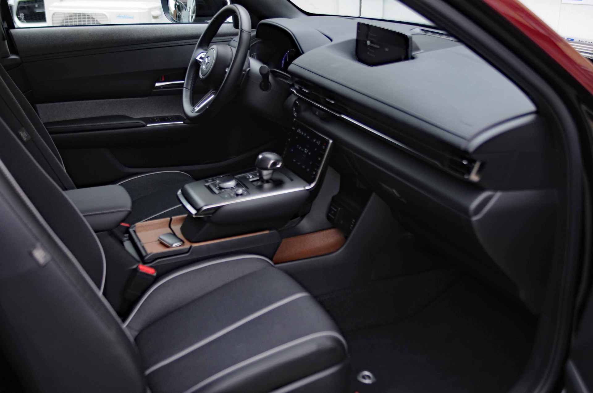 MAZDA e-Skyactiv R-EV 170 Edition R Swiss-image-18