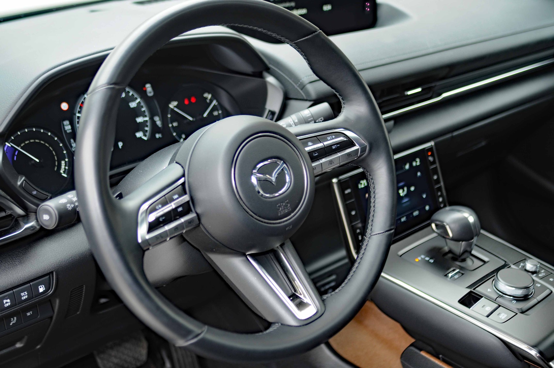 MAZDA e-Skyactiv R-EV 170 Edition R Swiss-image-15