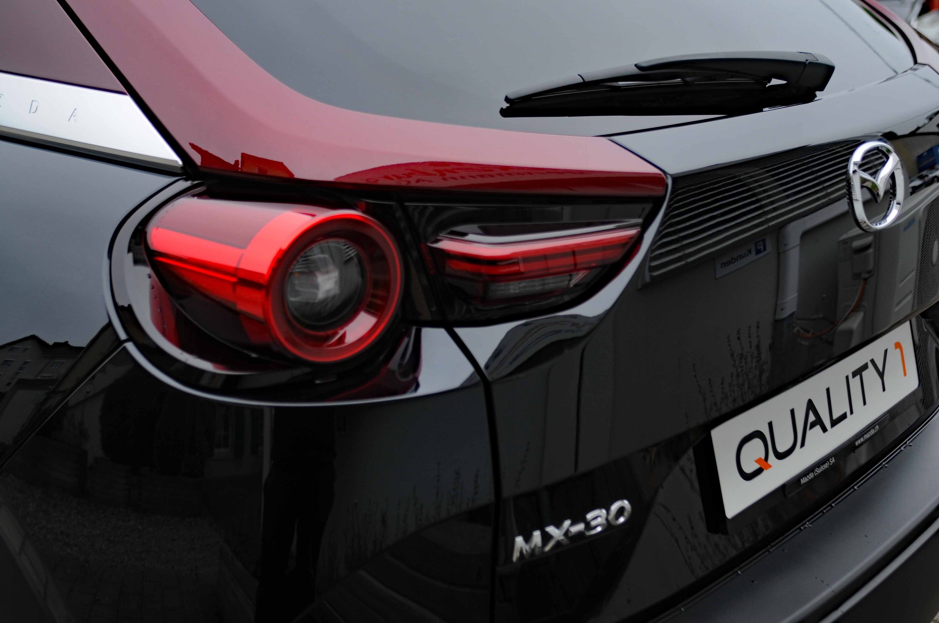 MAZDA e-Skyactiv R-EV 170 Edition R Swiss-image-19
