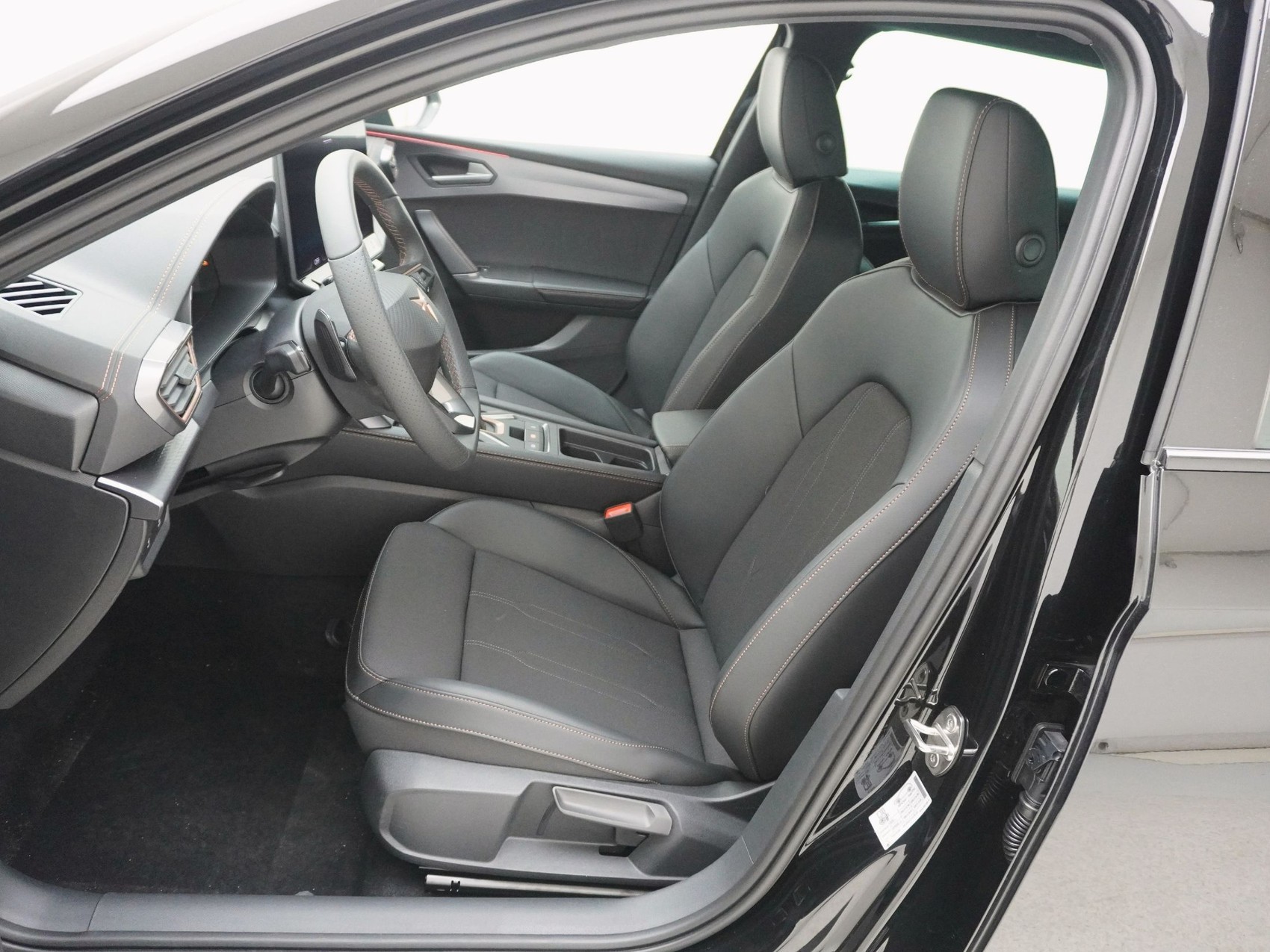 CUPRA Leon ST 2.0 TSI 4Drive DSG-image-12