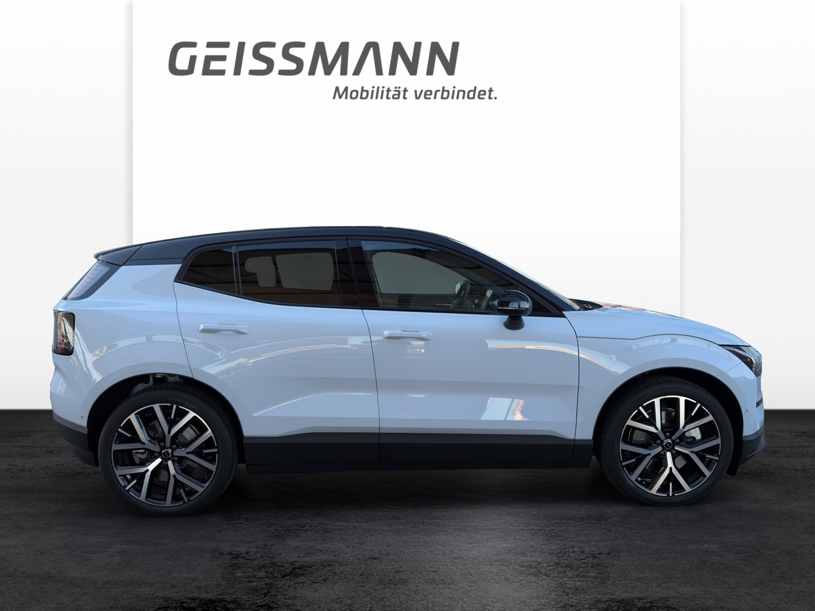 VOLVO EX30 E60 Twin Ultra Performance AWD-showroom-element-3