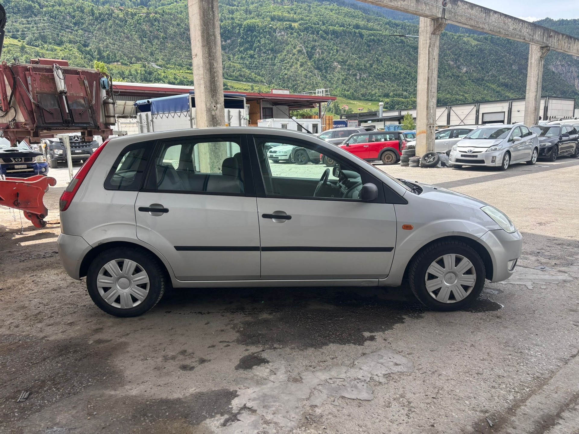 FORD Fiesta 1.4 16V Trend-image-2