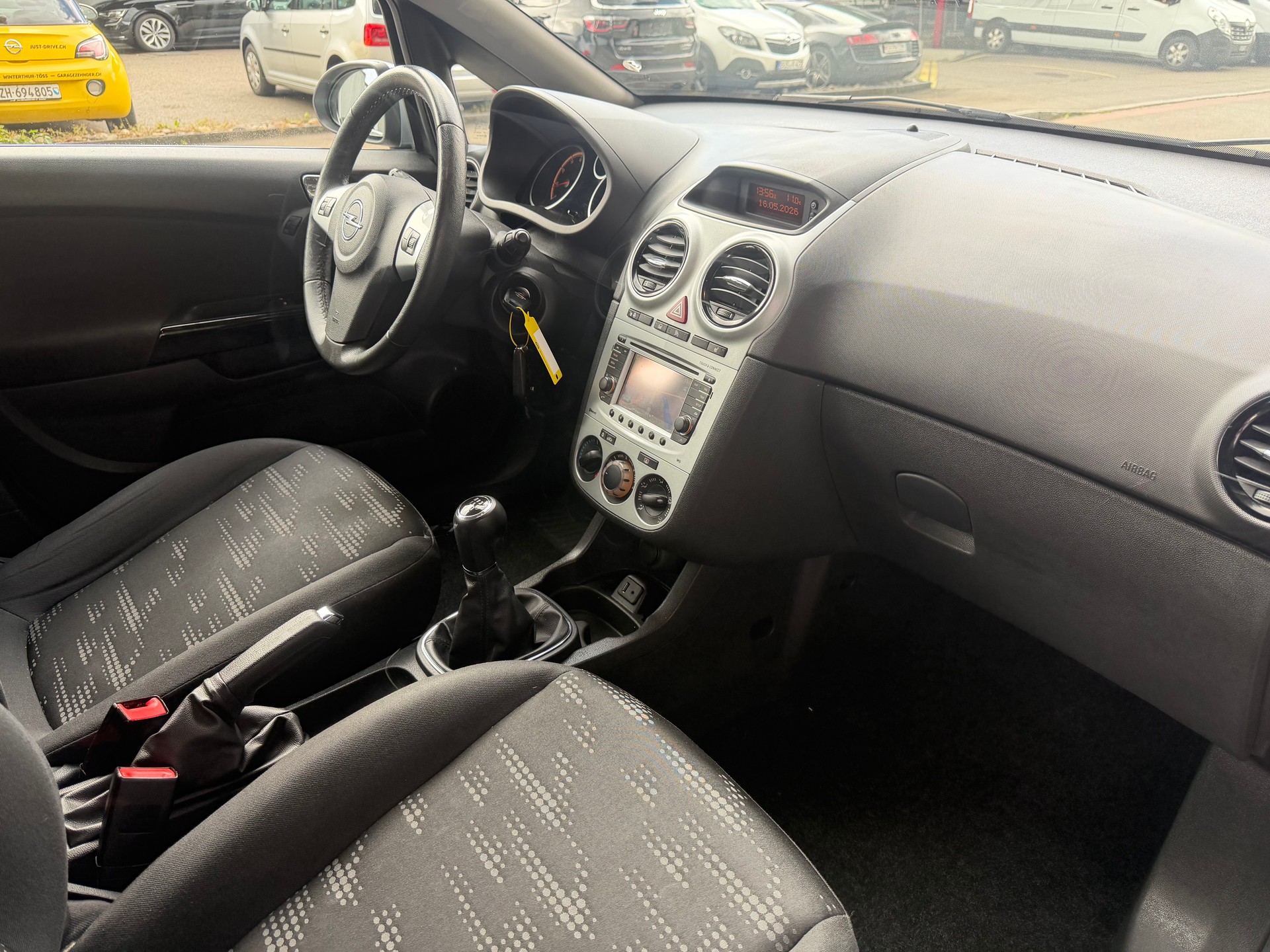 OPEL Corsa 1.4 TP Color Edition-image-12