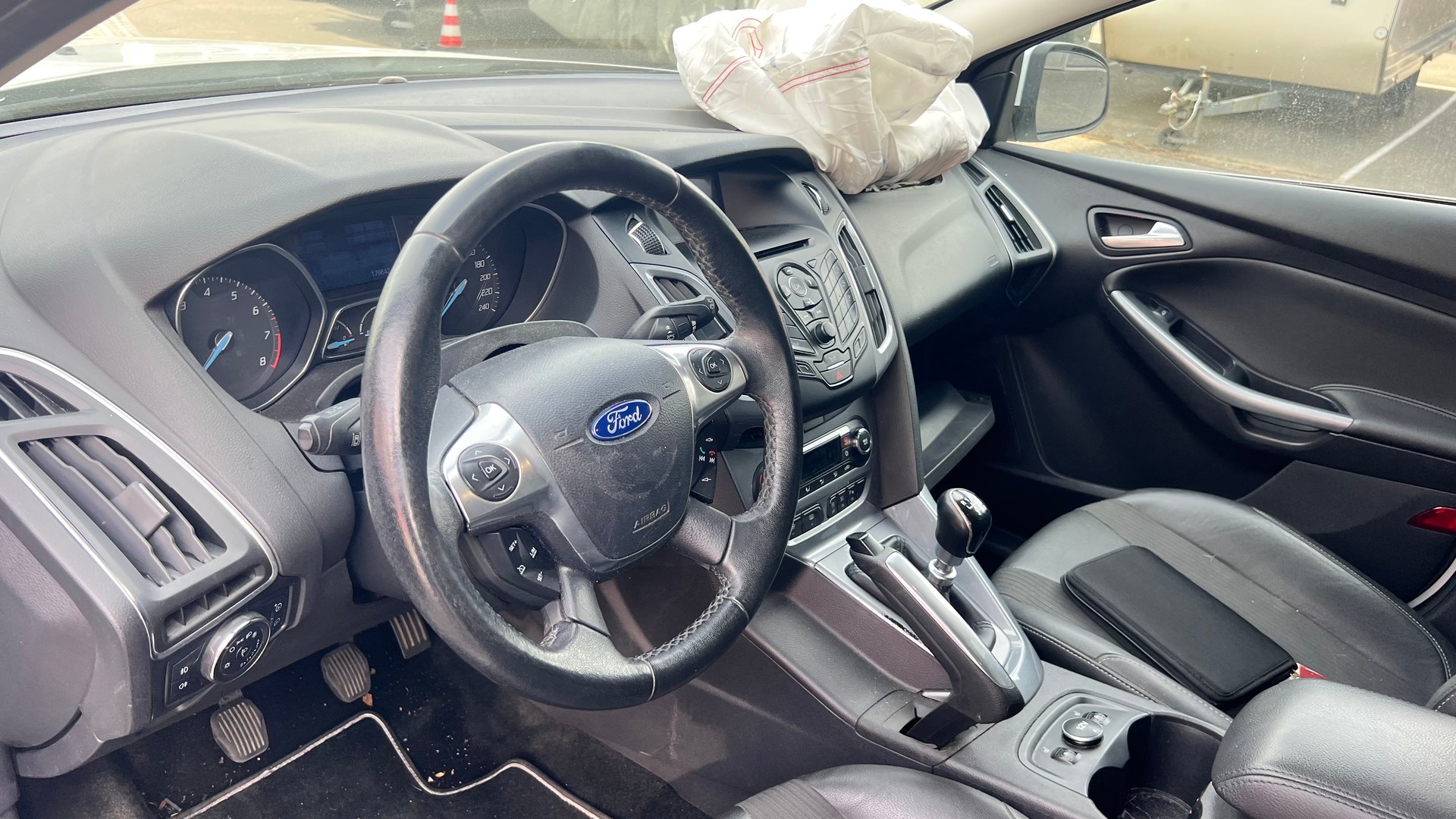 FORD Focus 1.6 SCTi Titanium-image-4