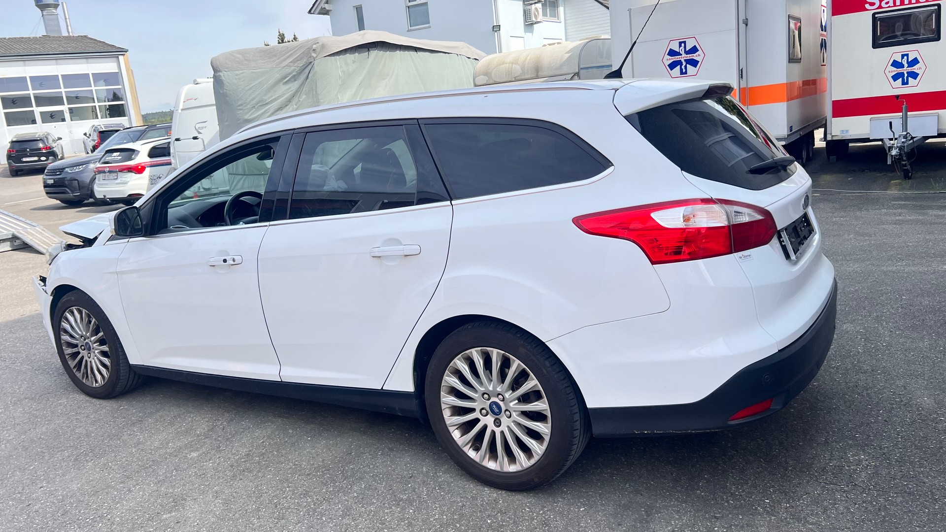 FORD Focus 1.6 SCTi Titanium-image-2