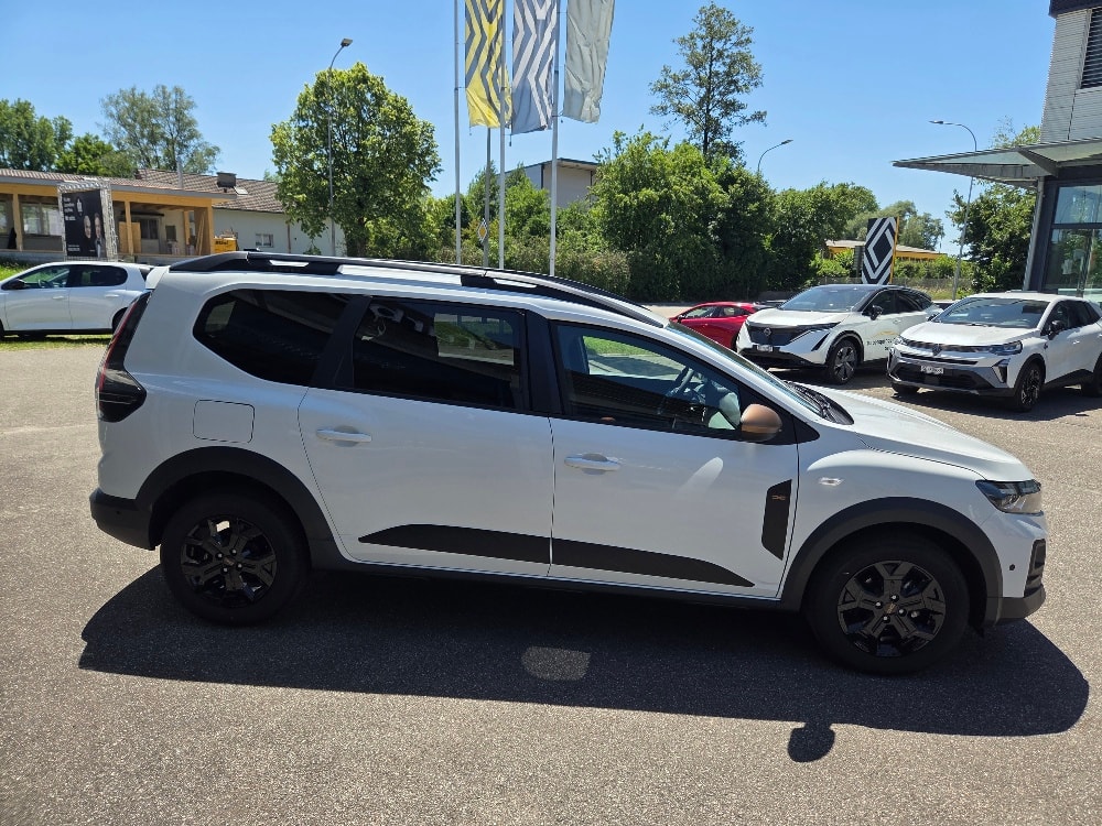 DACIA Jogger TCe 110 Extreme-image-3