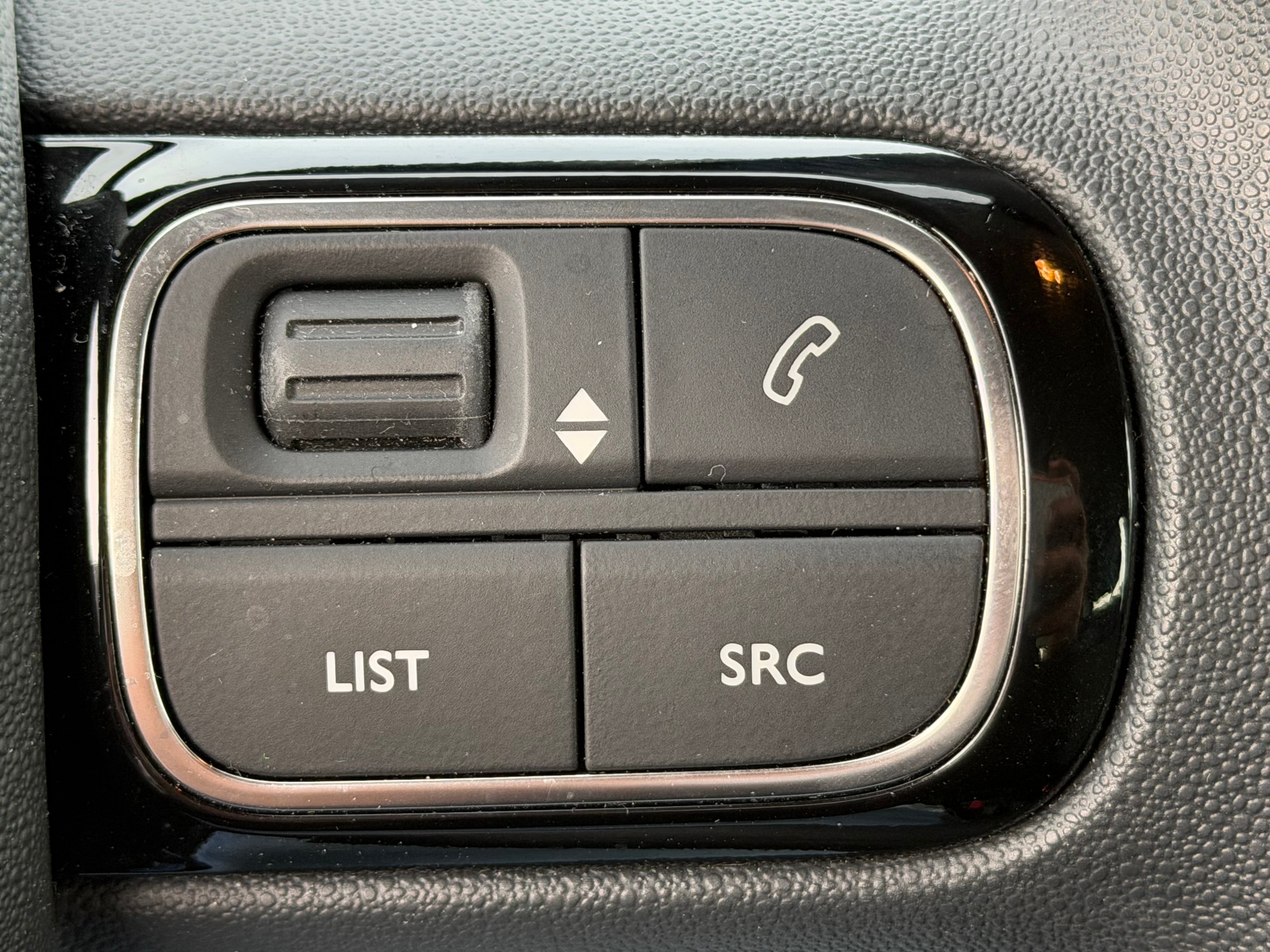 CITROEN C3 1.2i PureTech Feel-image-14