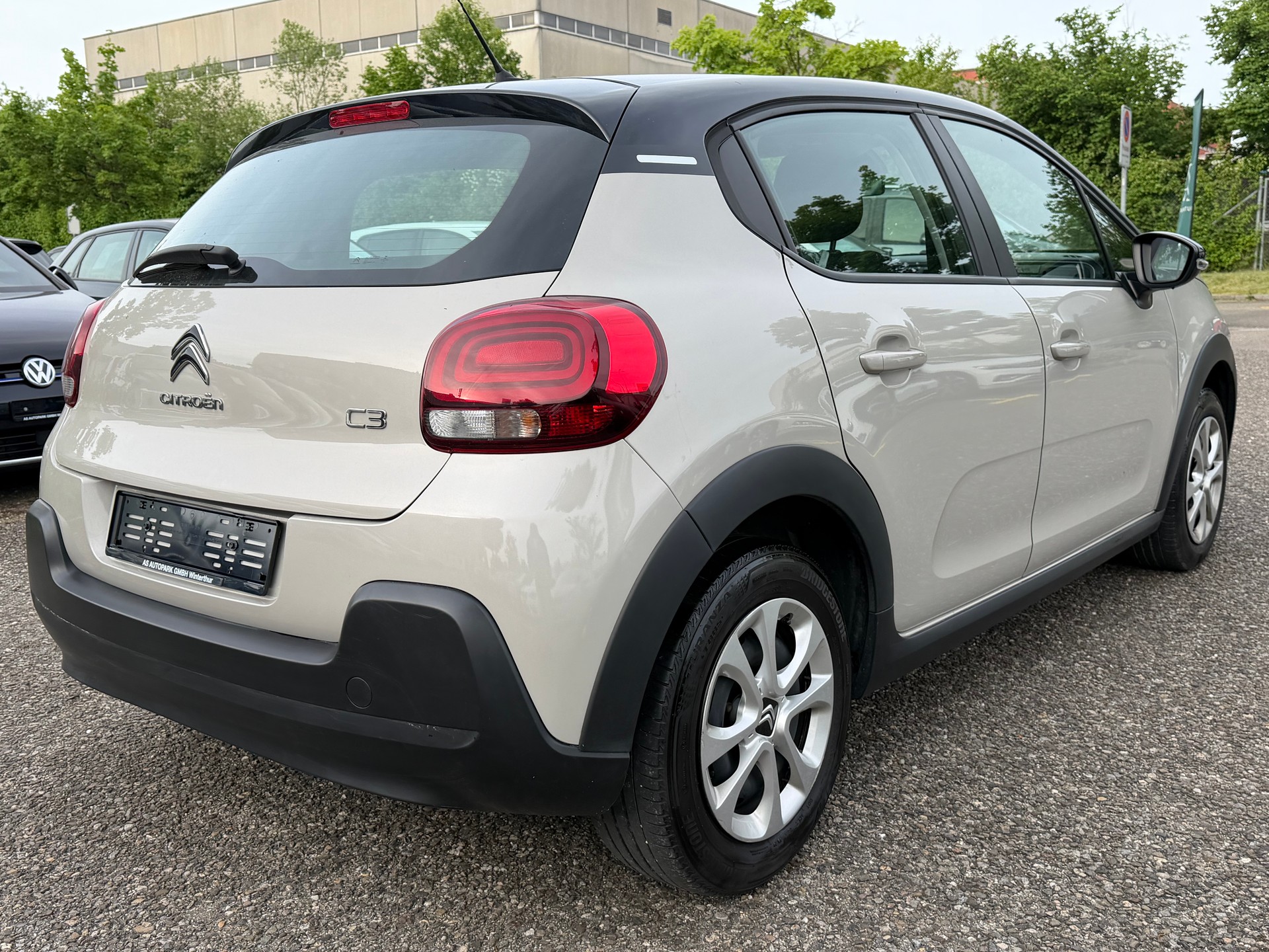 CITROEN C3 1.2i PureTech Feel-image-4