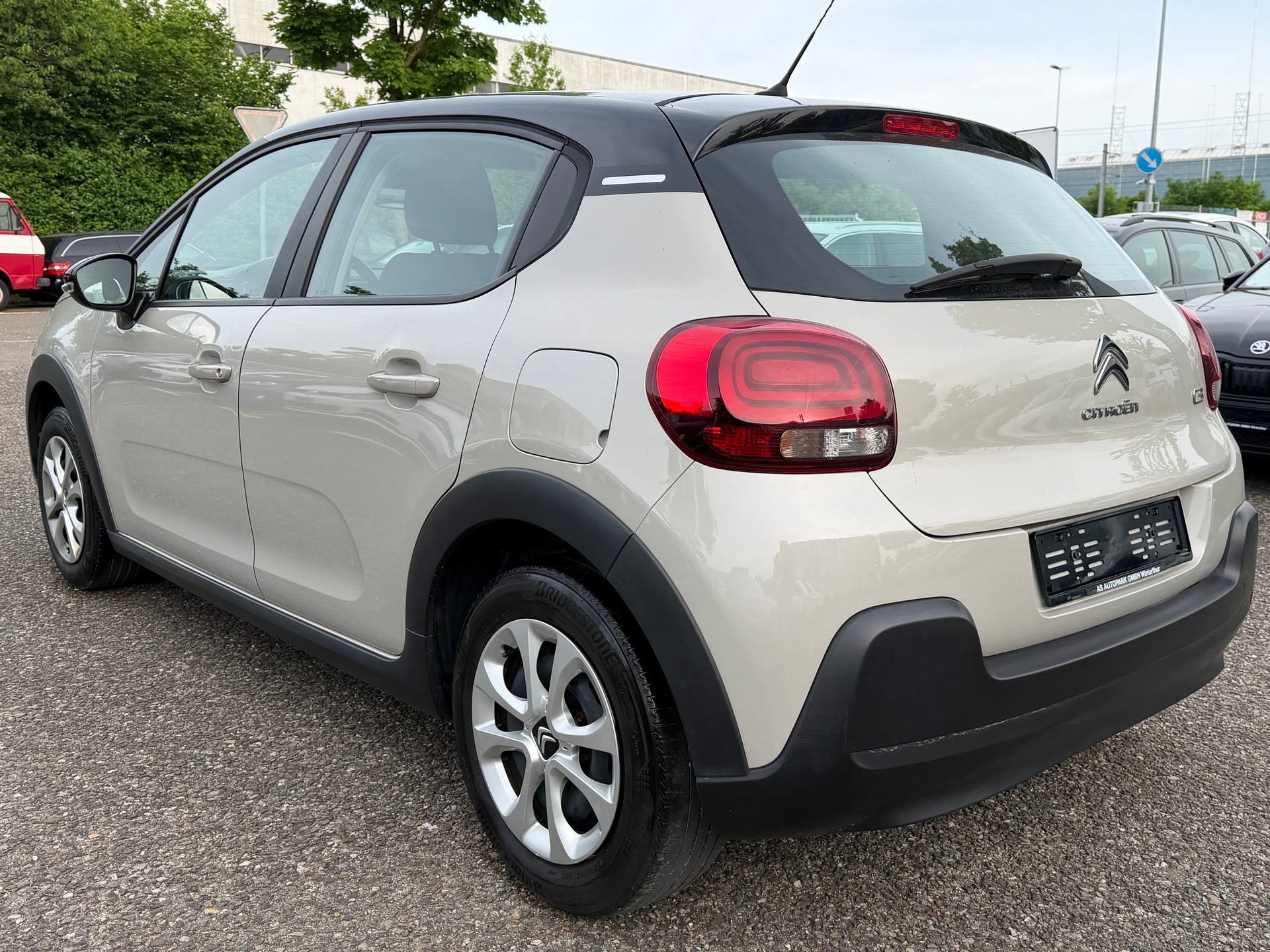 CITROEN C3 1.2i PureTech Feel-image-6