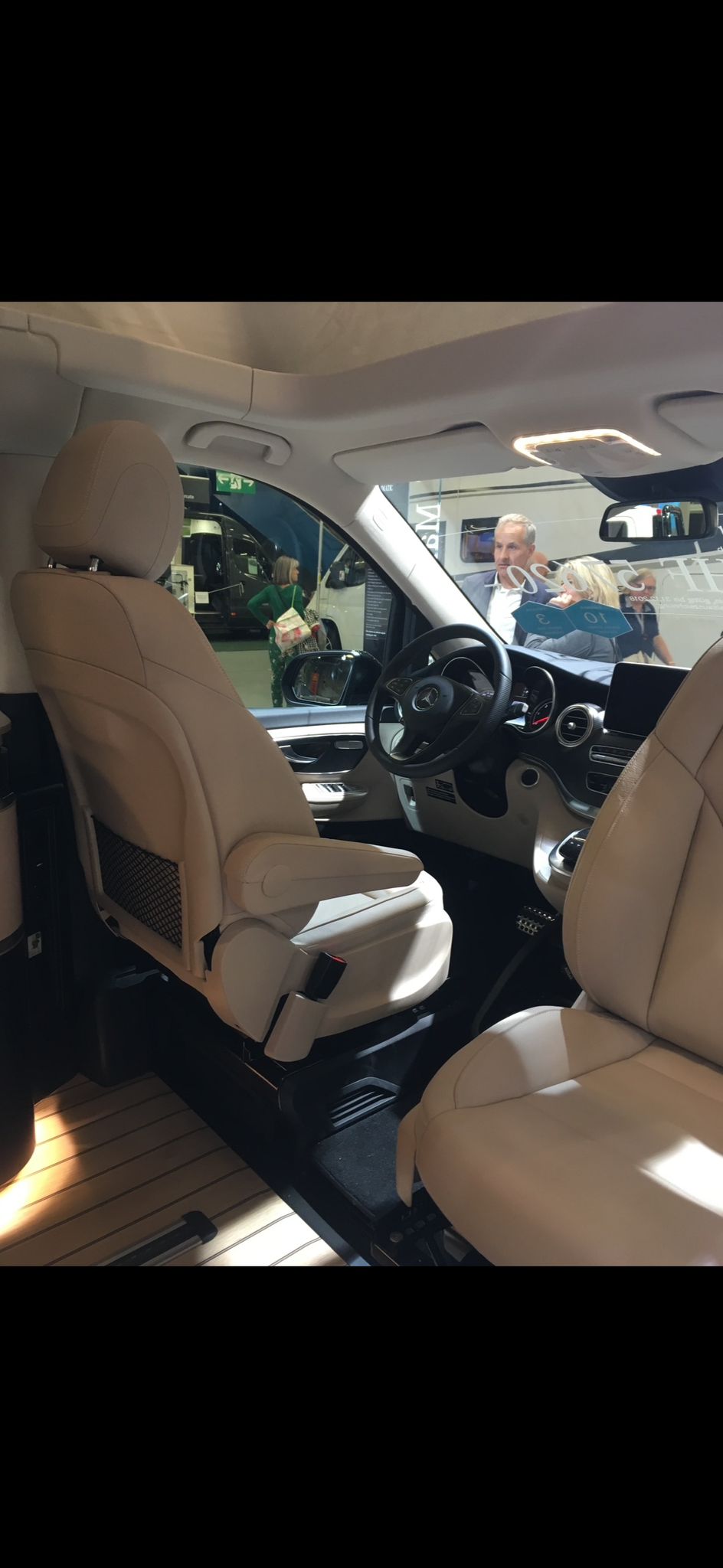 MERCEDES-BENZ 250 d 4matic-image-1