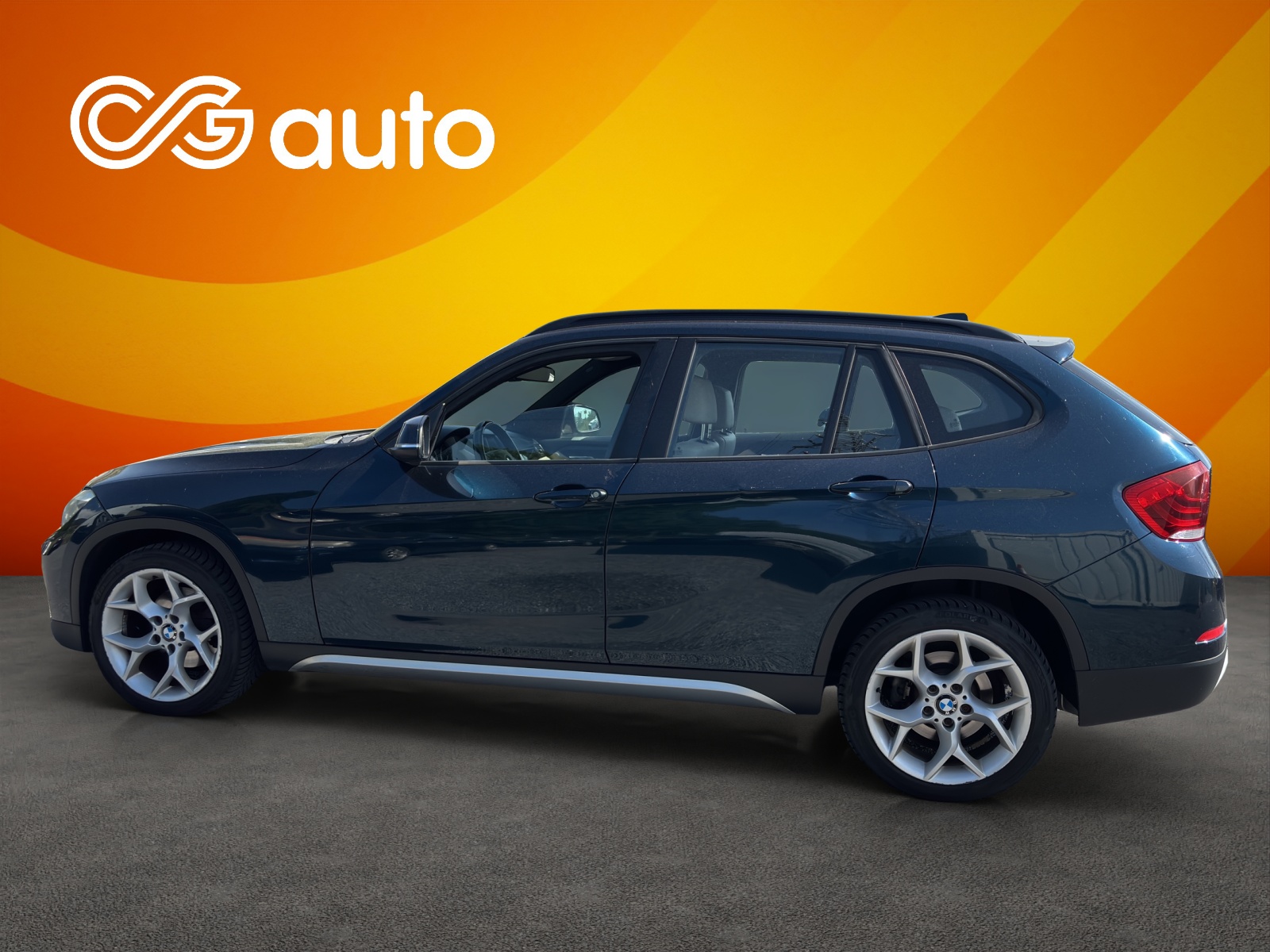 BMW X1 xDrive 28i xLine Steptronic-showroom-element-3