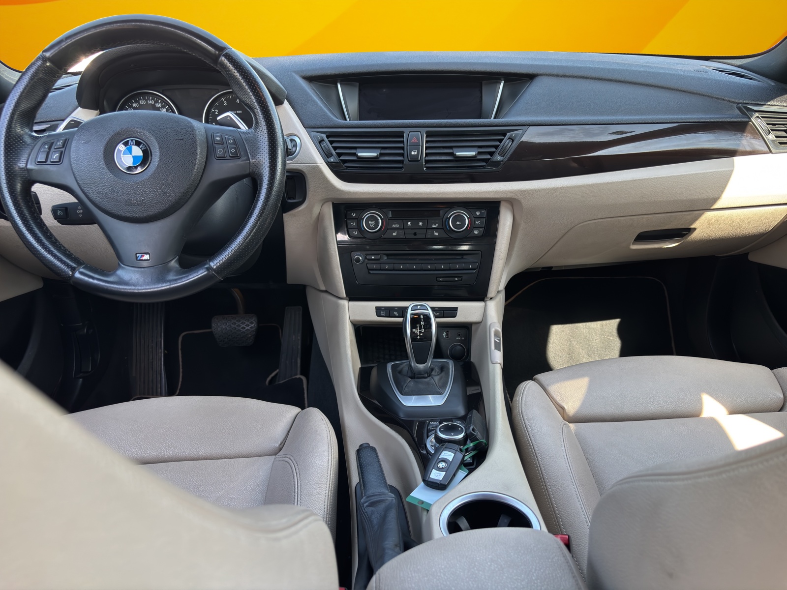 BMW X1 xDrive 28i xLine Steptronic-image-8
