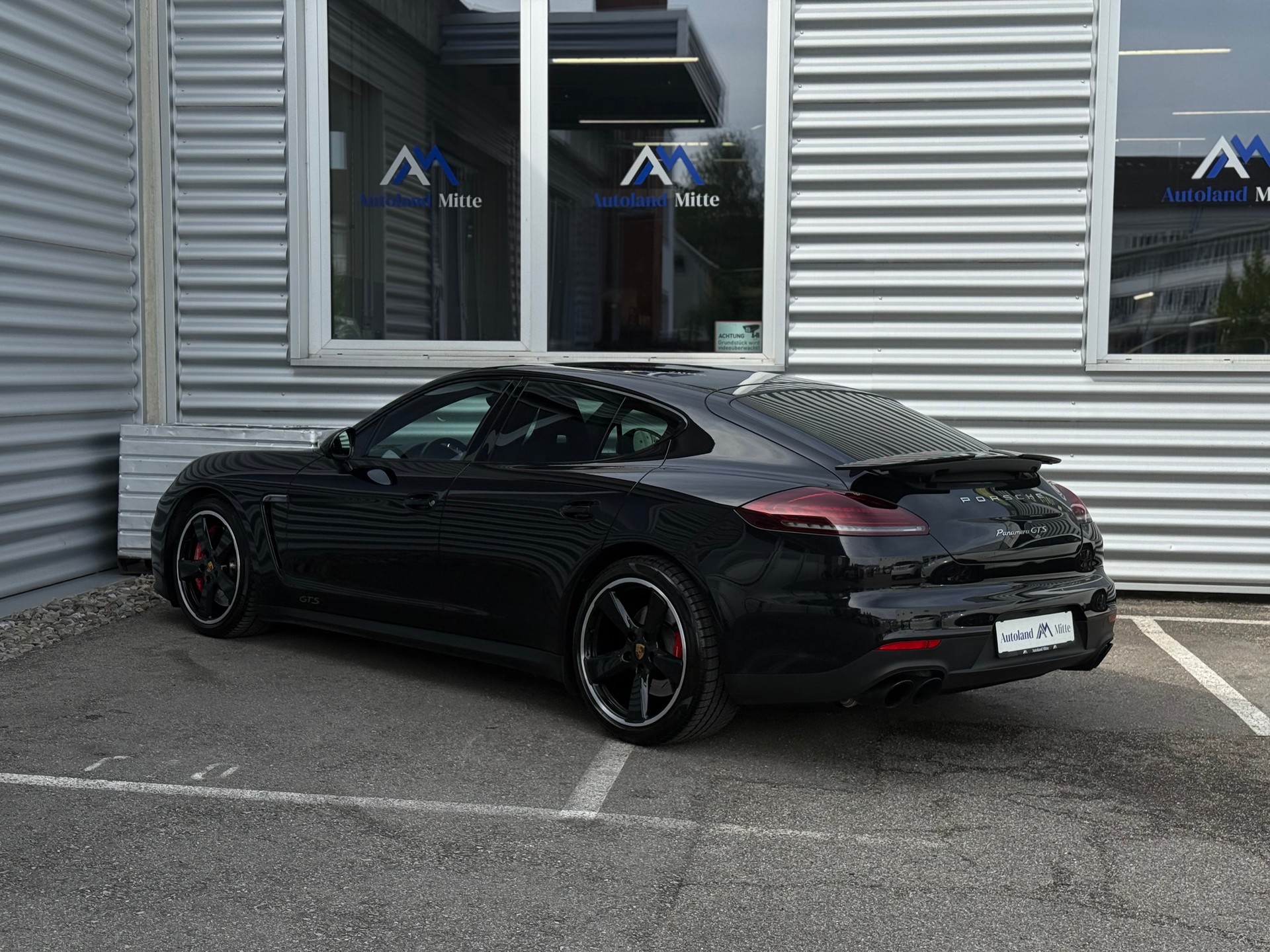PORSCHE Panamera GTS 4.8 PDK-showroom-element-3