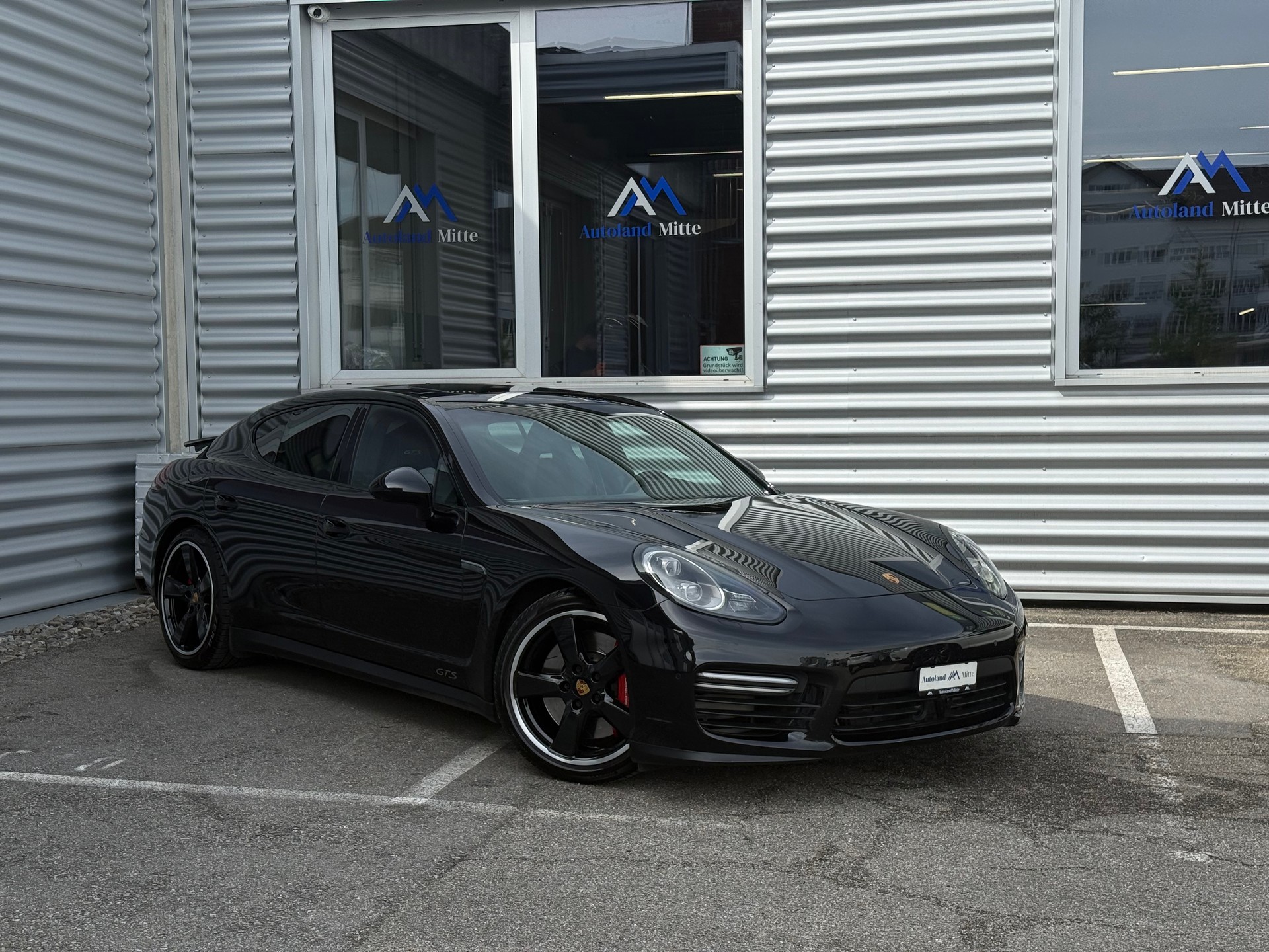 PORSCHE Panamera GTS 4.8 PDK-showroom-element-1