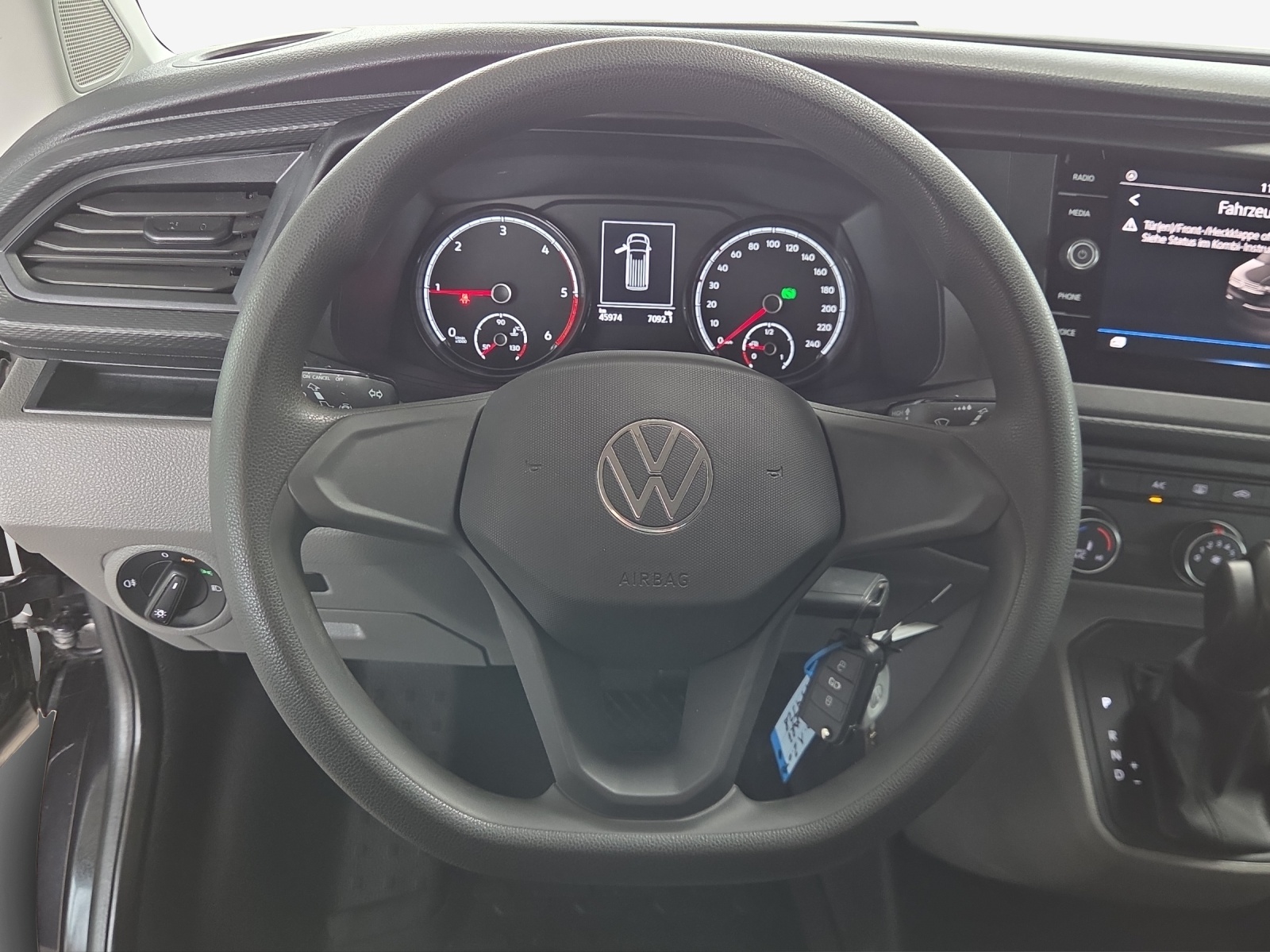 VW T6.1 2.0 TDI DSG-image-9