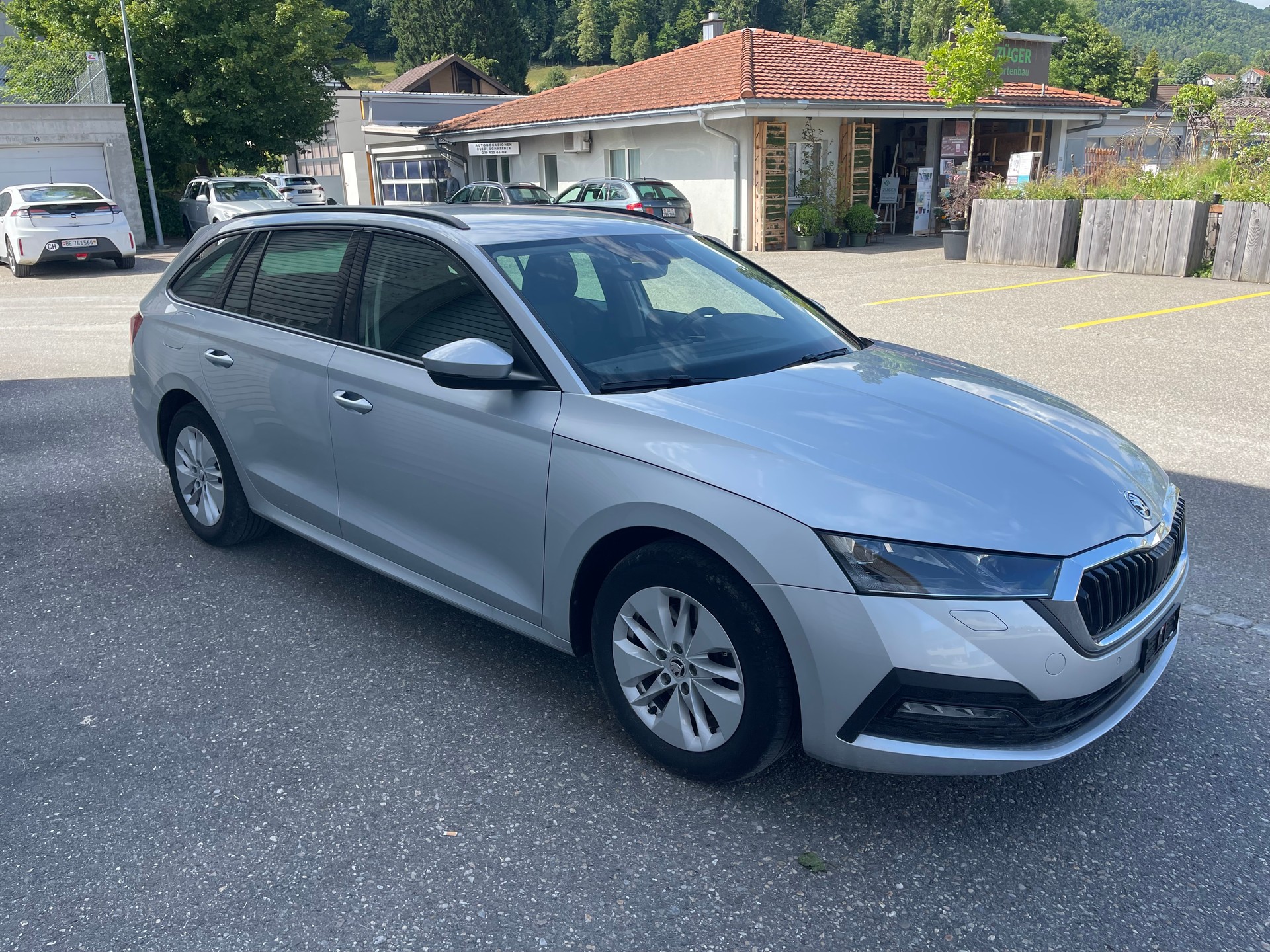 SKODA Octavia Combi 2.0 TDI DSG Ambition 4x4!!! Topausstattung!!-image-9