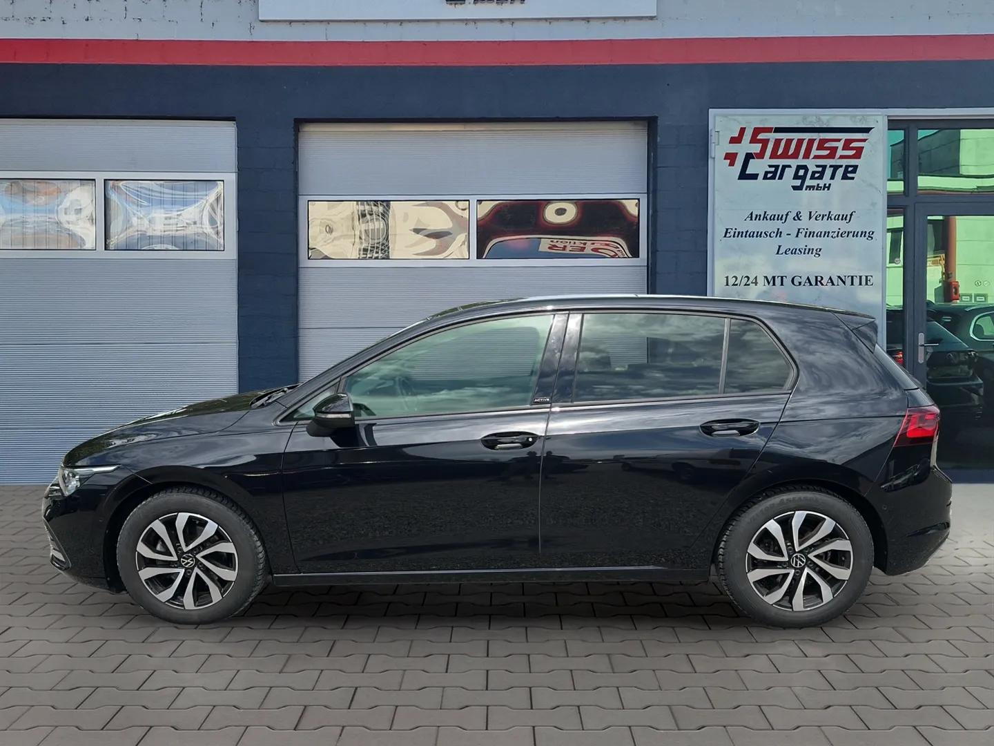 VW Golf 2.0 TDI Active DSG mit AHK & Panoramdach + Werksgarantie-showroom-element-3