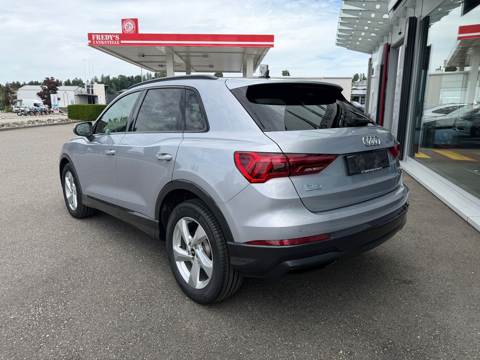 AUDI Q3 35 TDI advanced quattro S-tronic-showroom-element-2