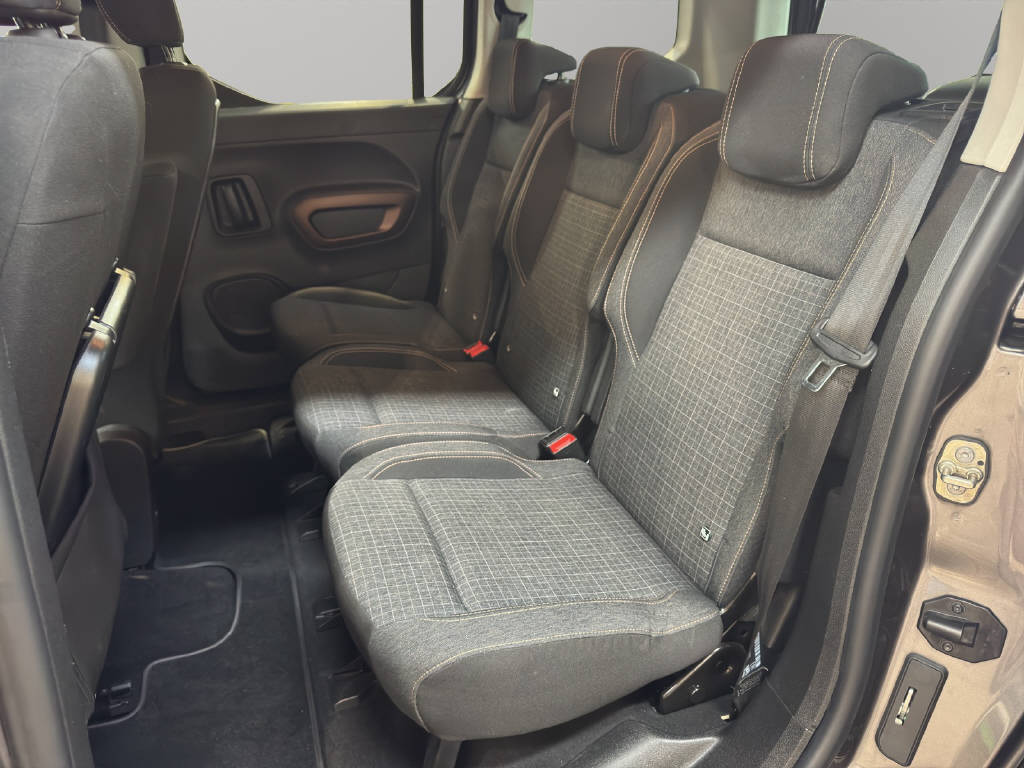PEUGEOT Rifter 1.2 PureTech 130 GT-image-6