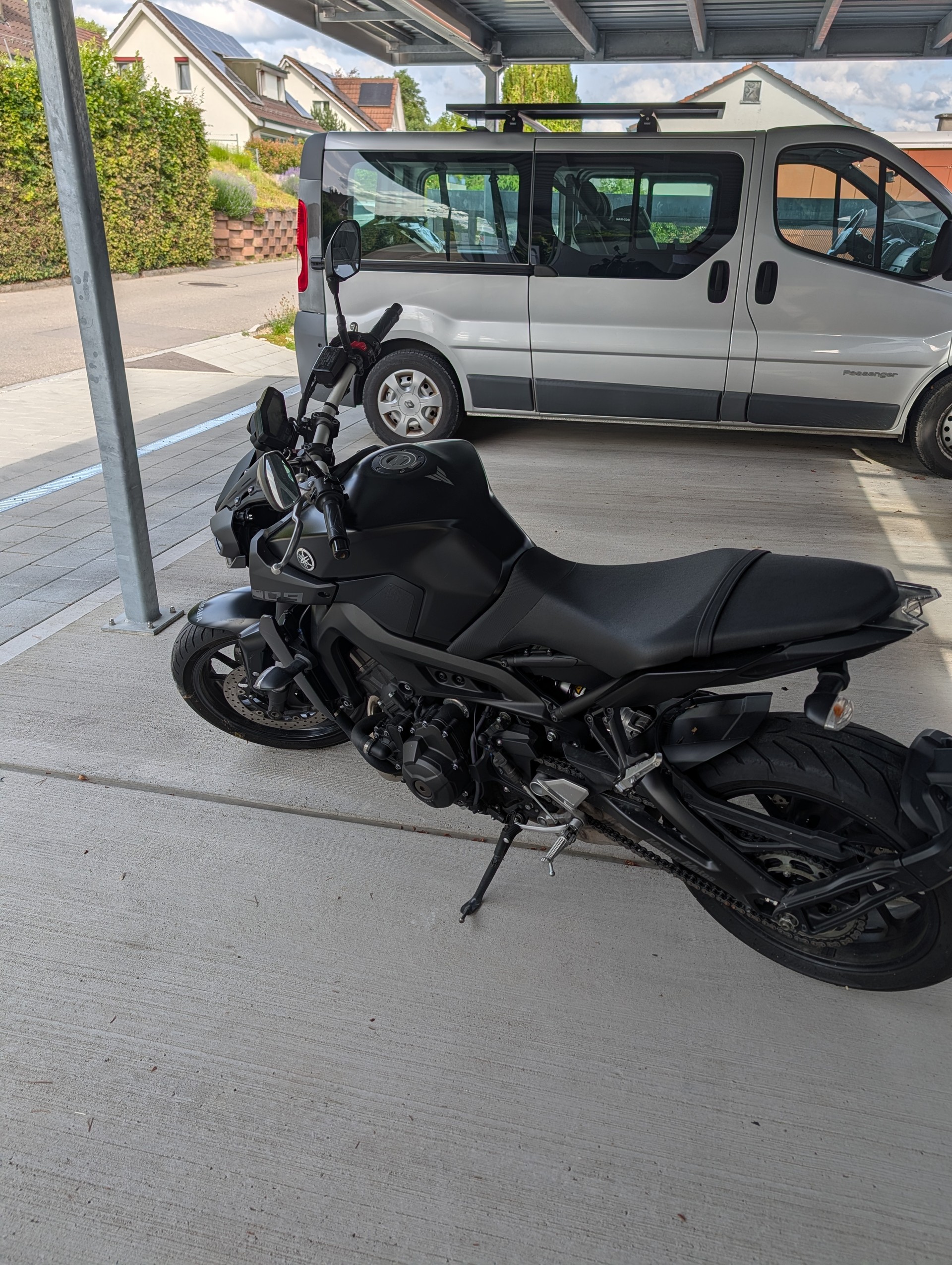 YAMAHA MT-09 ABS-image-1