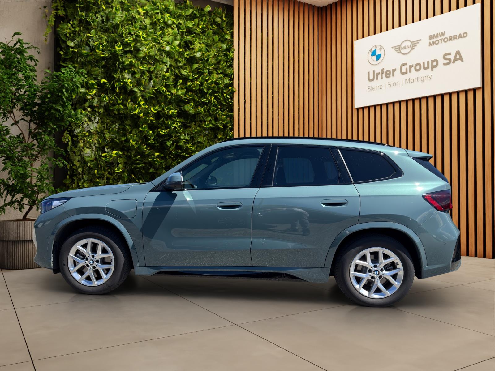 BMW X1 xDrive 30e M Sport (CH)-showroom-element-2