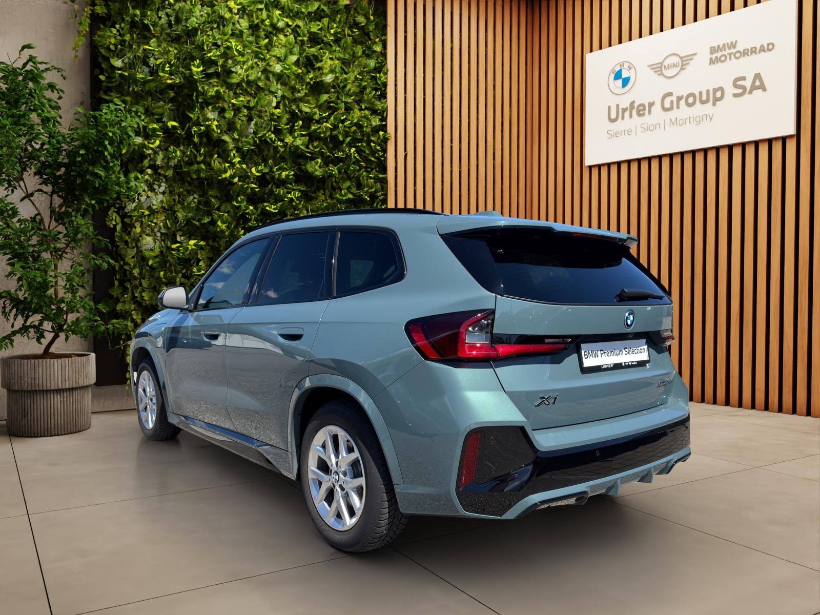 BMW X1 xDrive 30e M Sport (CH)-showroom-element-3