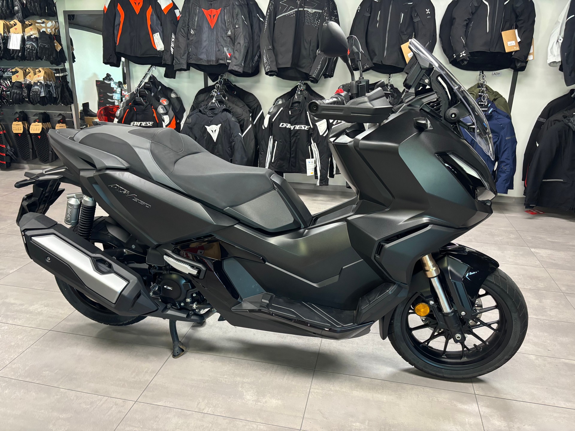 HONDA ADV 350-image-0