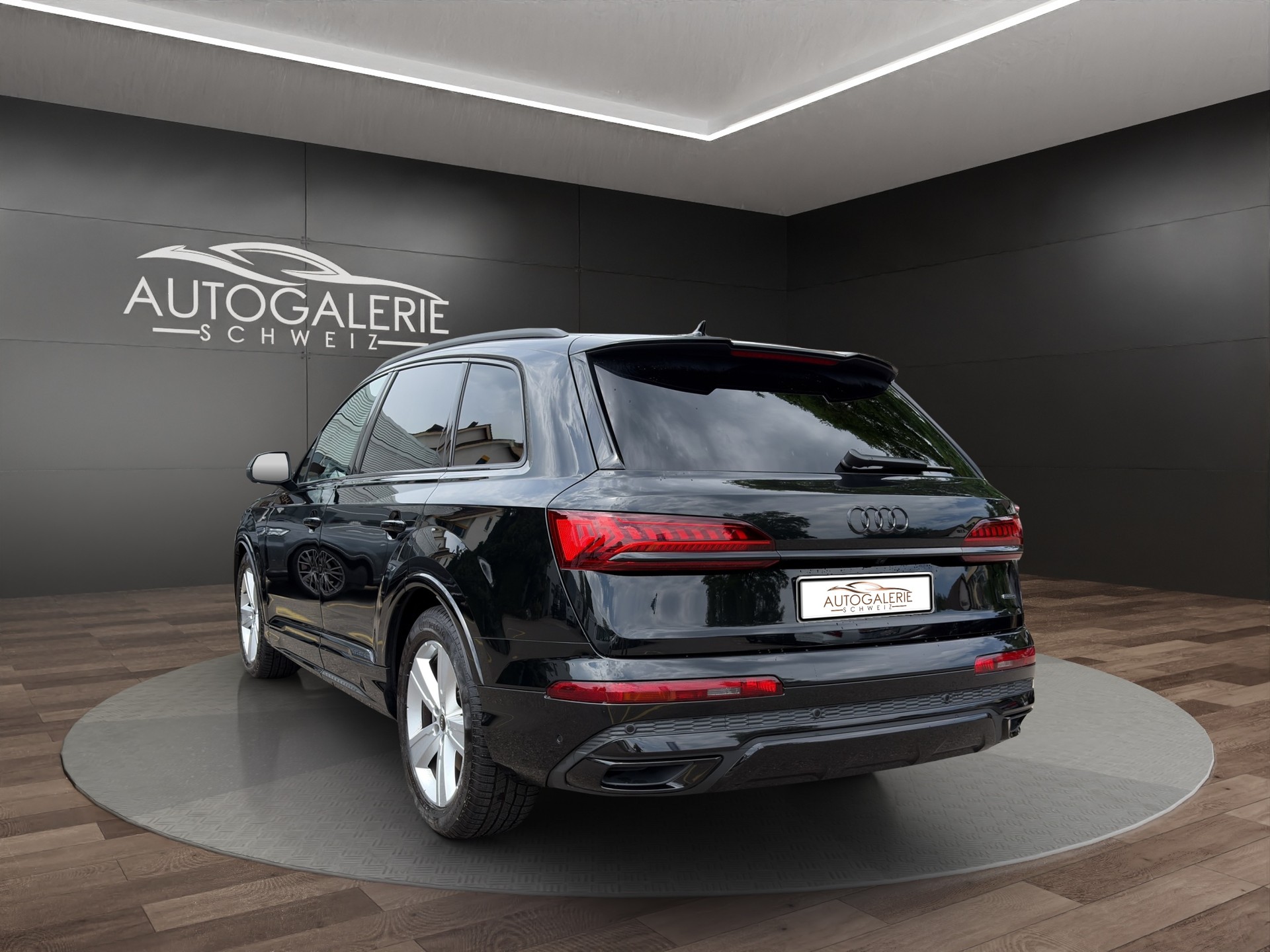 AUDI Q7 50 TDI quattro S Line | CH | Garantie & Free Service | AHK | HeadUp | Pano | 22" | NP: 135K |-showroom-element-3