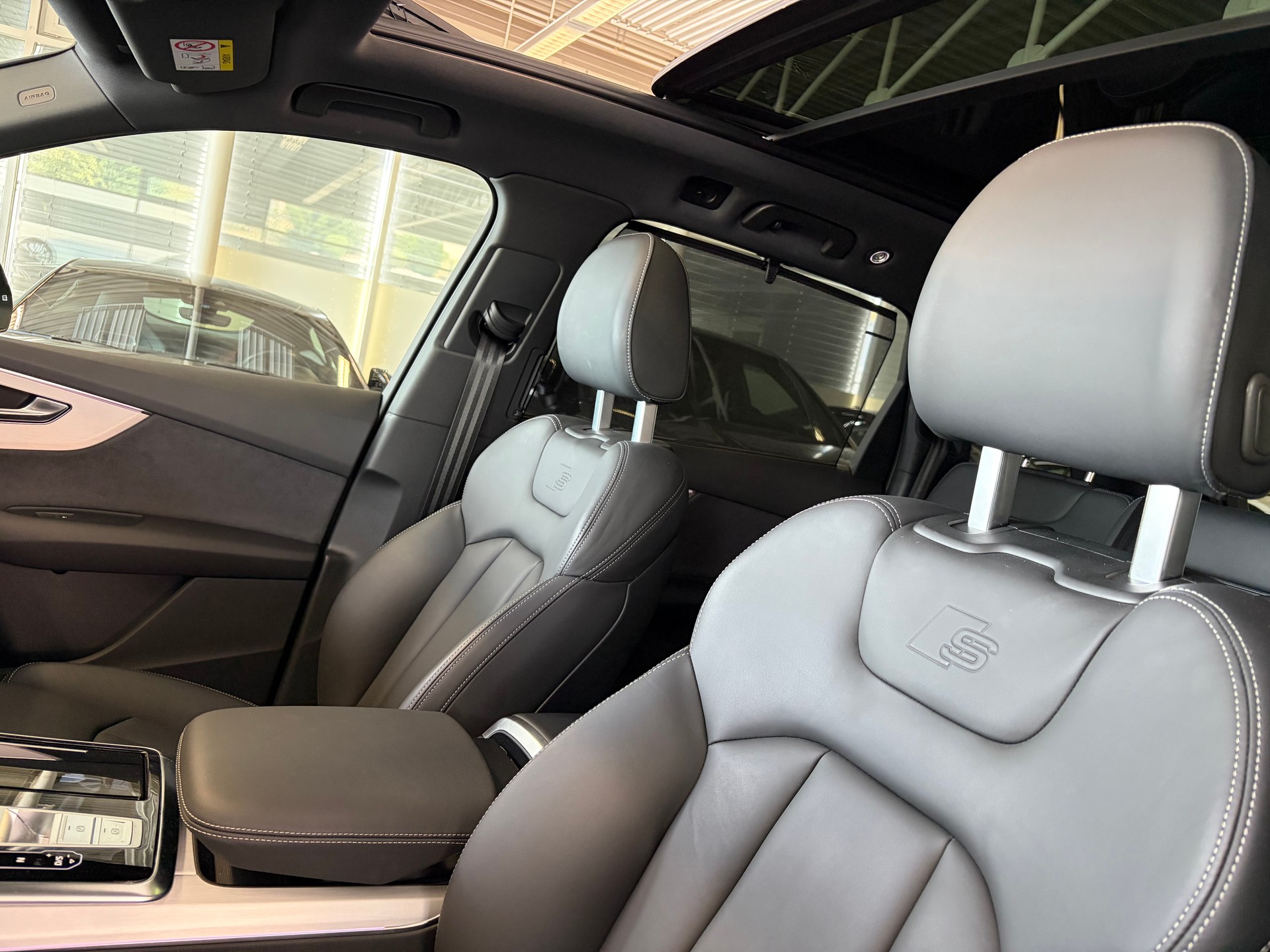 AUDI Q7 50 TDI quattro S Line | CH | Garantie & Free Service | AHK | HeadUp | Pano | 22" | NP: 135K |-image-12