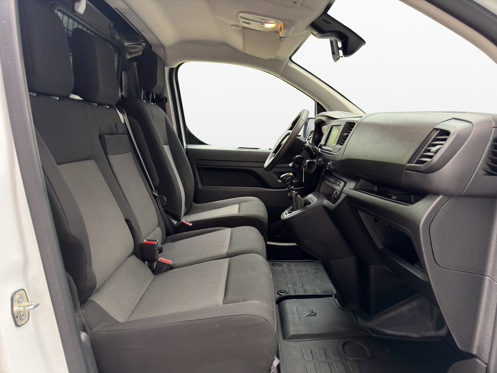 PEUGEOT Expert 1.5 BlueHDi 100 S&S Standard-image-14