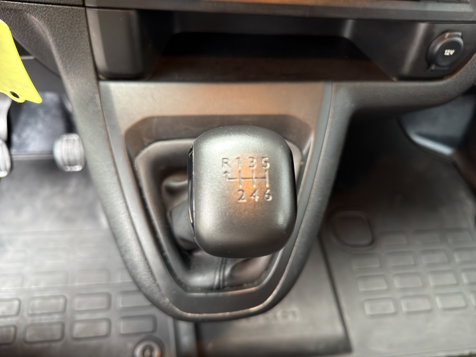 PEUGEOT Expert 1.5 BlueHDi 100 S&S Standard-image-13