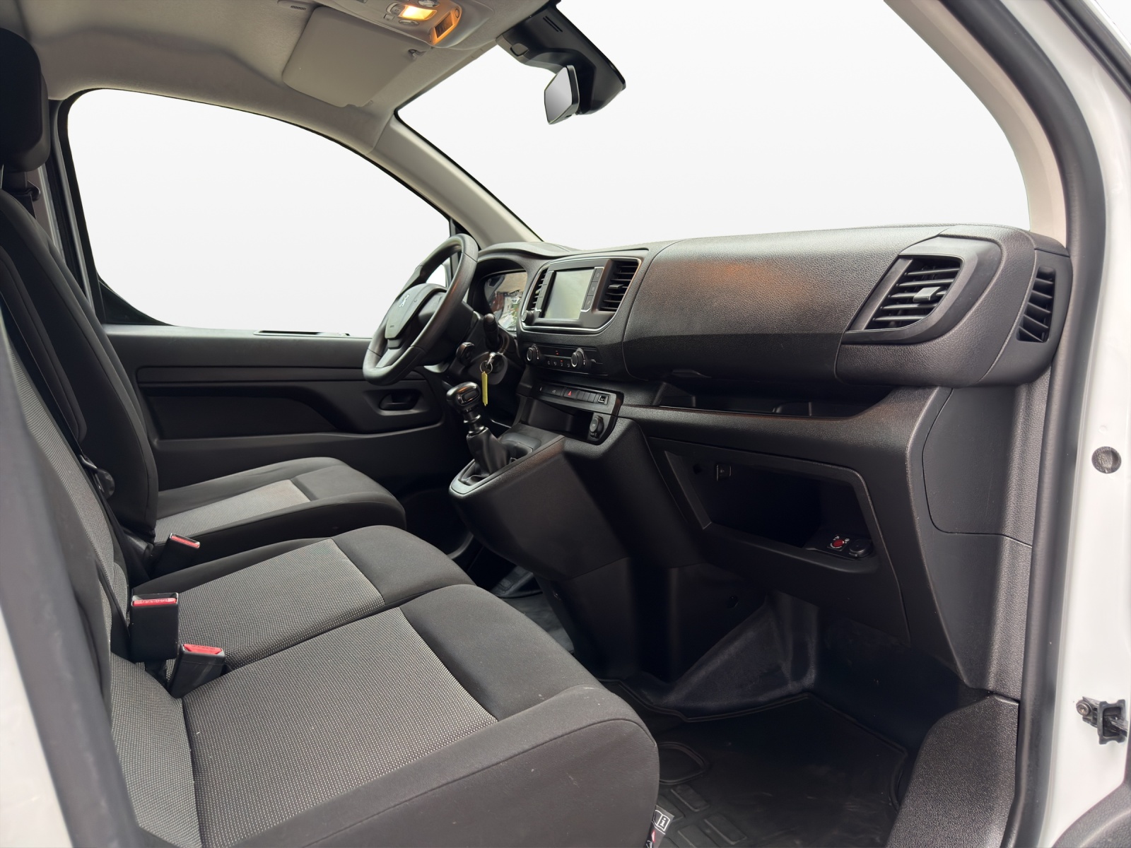 PEUGEOT Expert 1.5 BlueHDi 100 S&S Standard-image-17