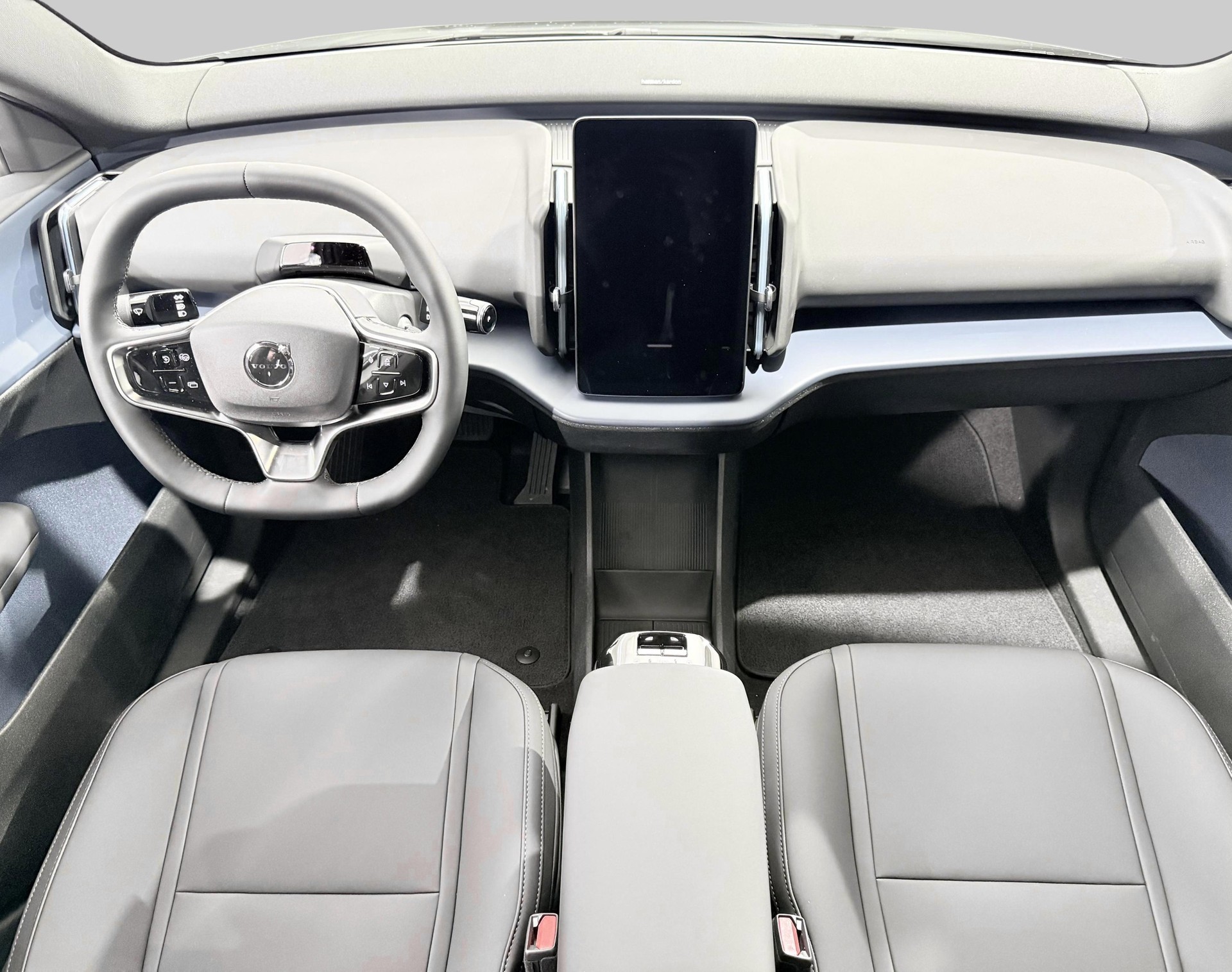VOLVO EX 30 E60 Twin Plus Performance-showroom-element-3