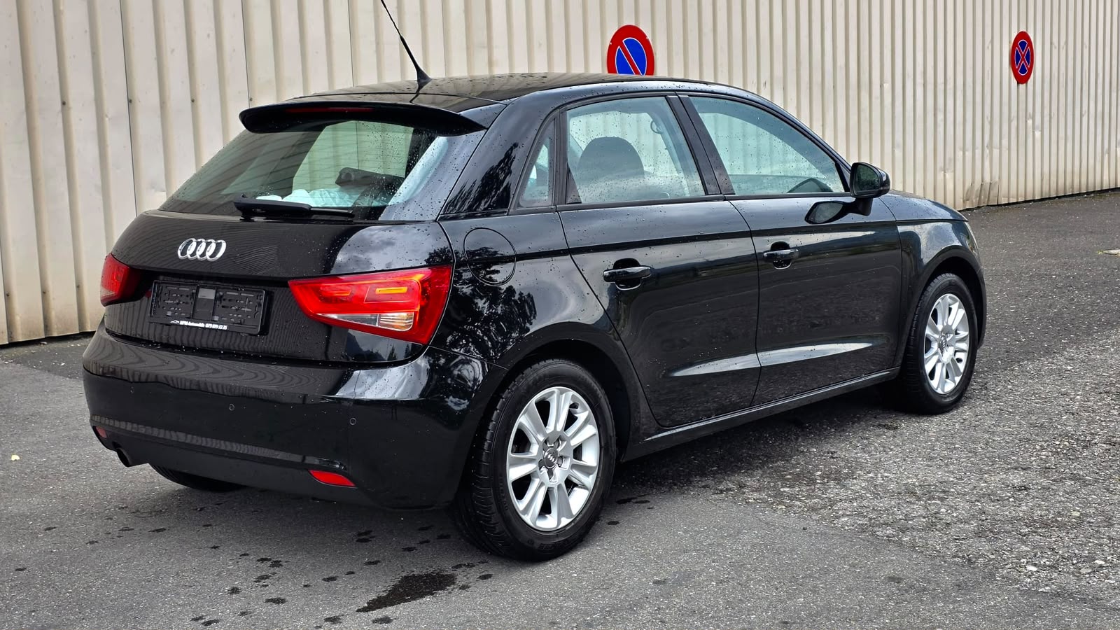 AUDI A1 Sportback 1.2 TFSI Ambition-image-5