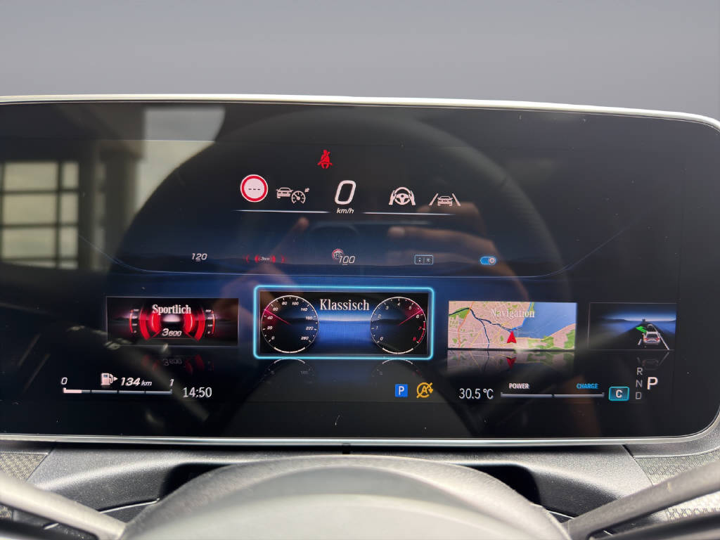 MERCEDES-BENZ C 220 d Swiss Star AMG Line 4matic Kombi-image-11