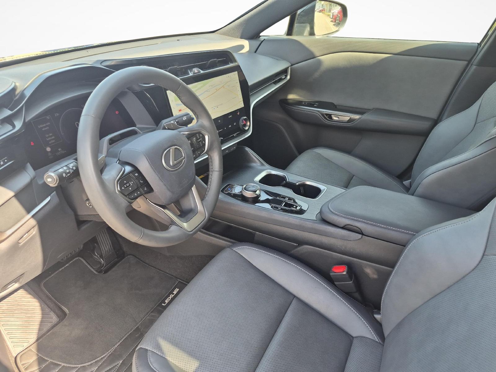 LEXUS RZ 450e Comfort-image-13