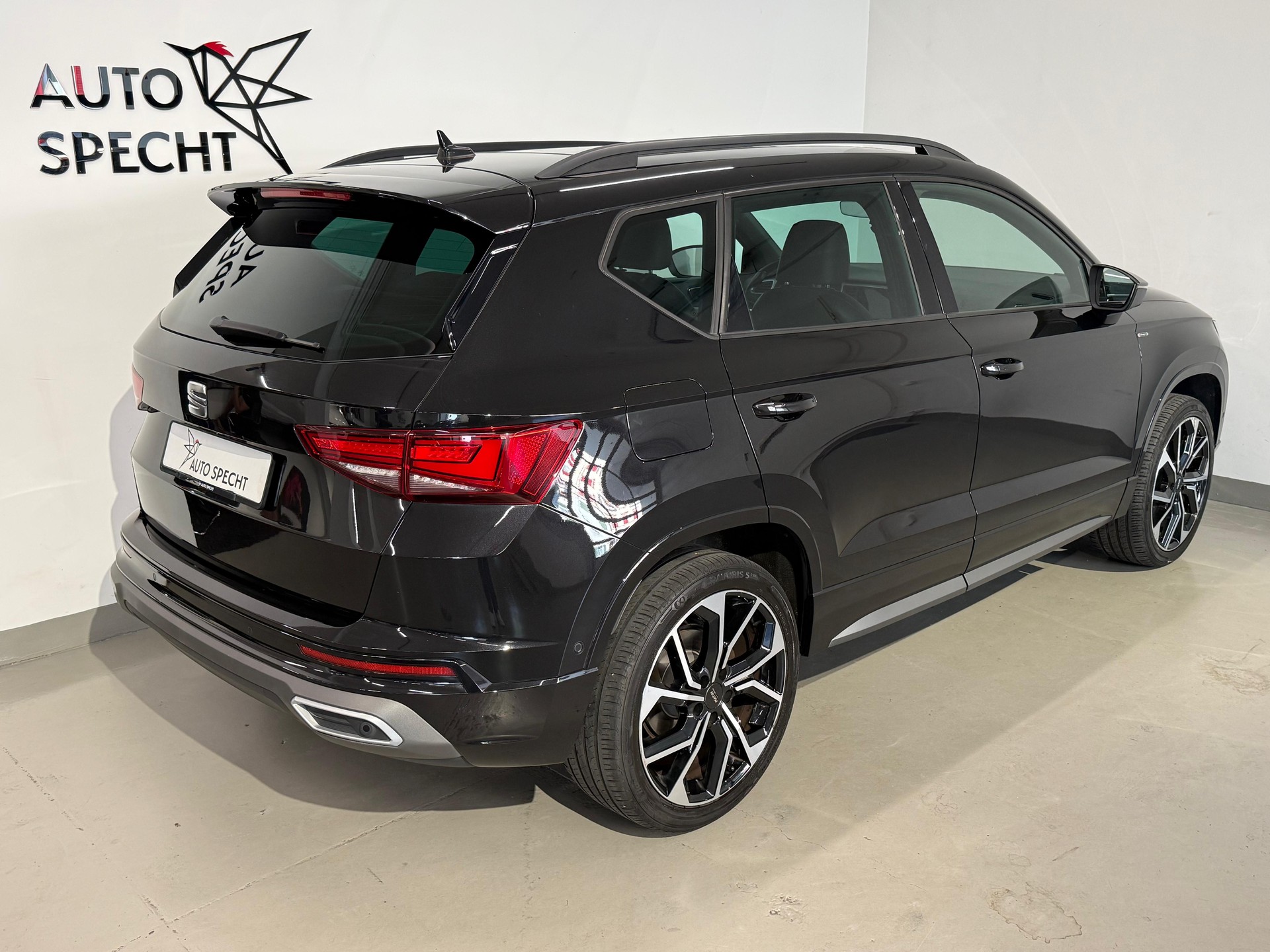 SEAT Ateca 2.0 TSI FR 4Drive DSG-showroom-element-3