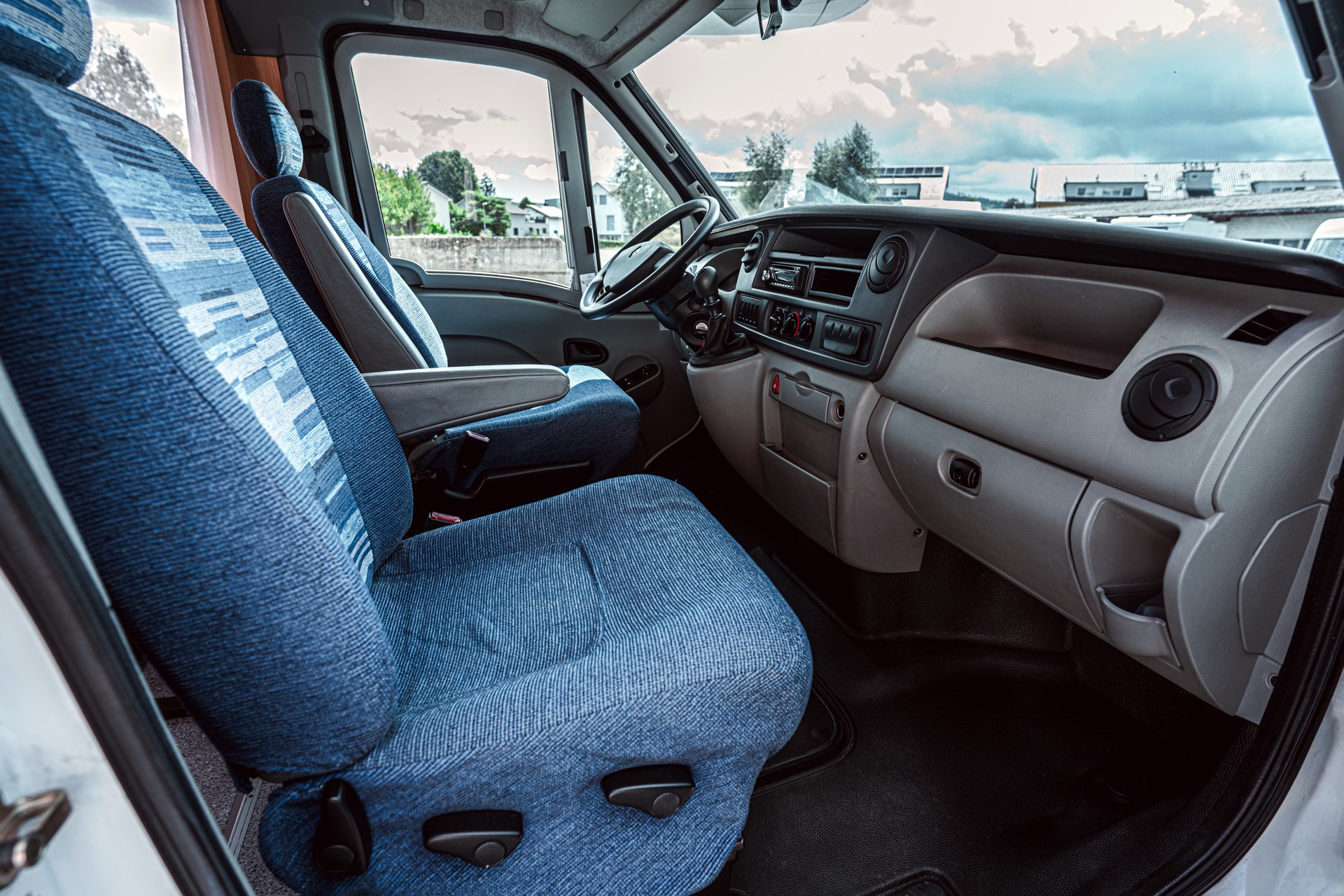 RENAULT Knaus Sun Traveller / Ab MFK-image-11