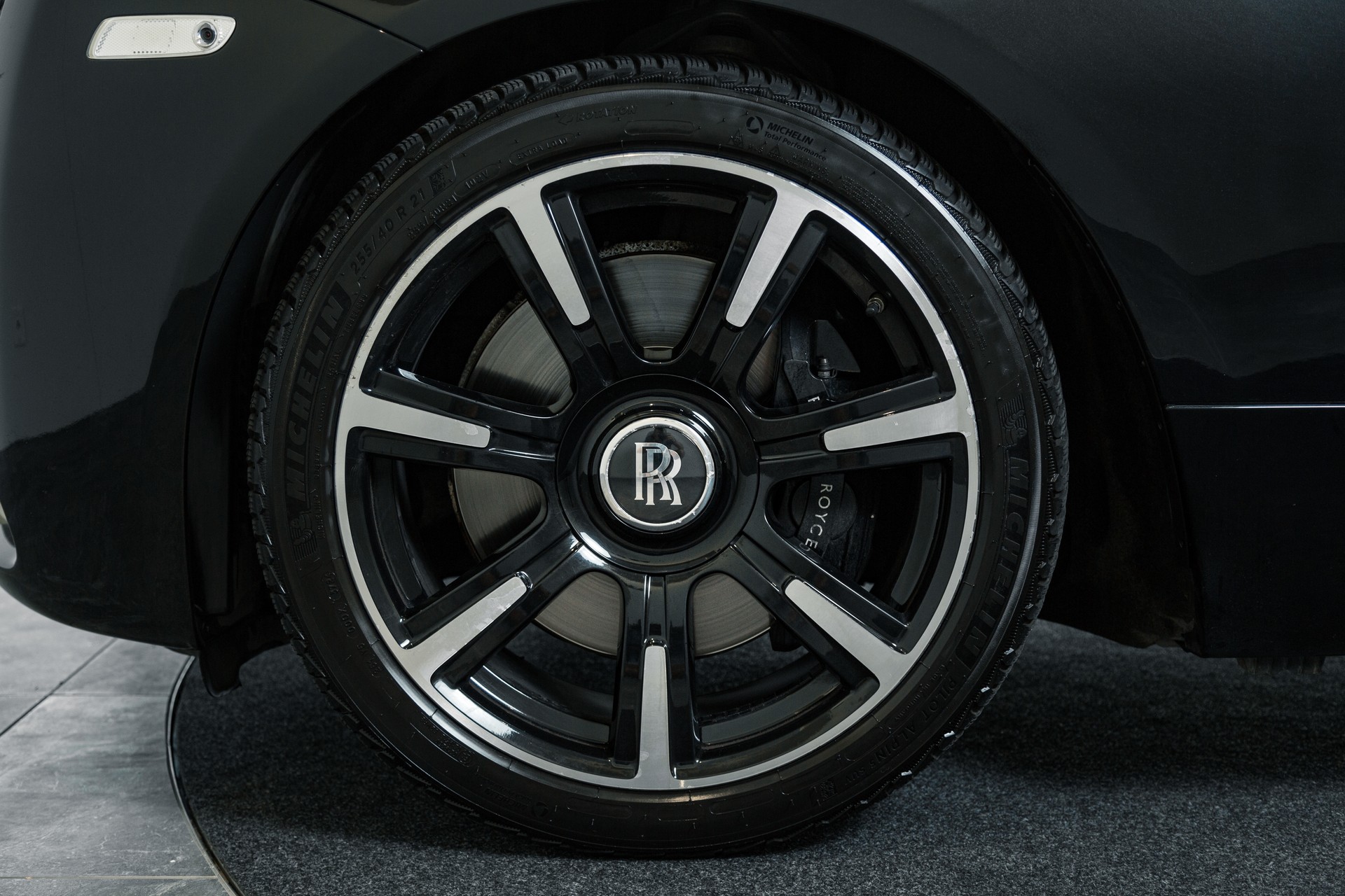 ROLLS-ROYCE Wraith 6.6 V12-image-16