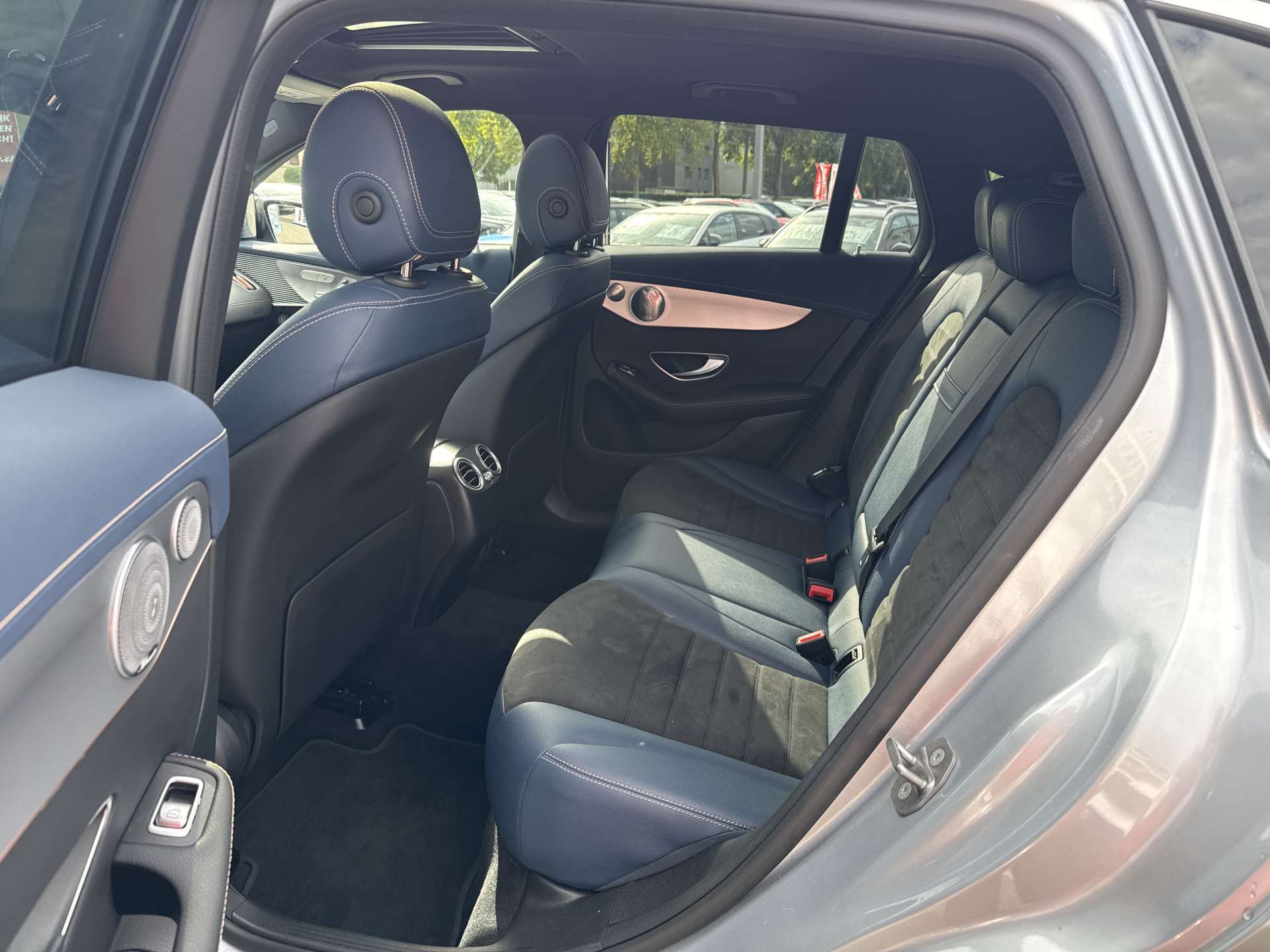 MERCEDES-BENZ EQC 400 408PS 4Matic Automat-image-4