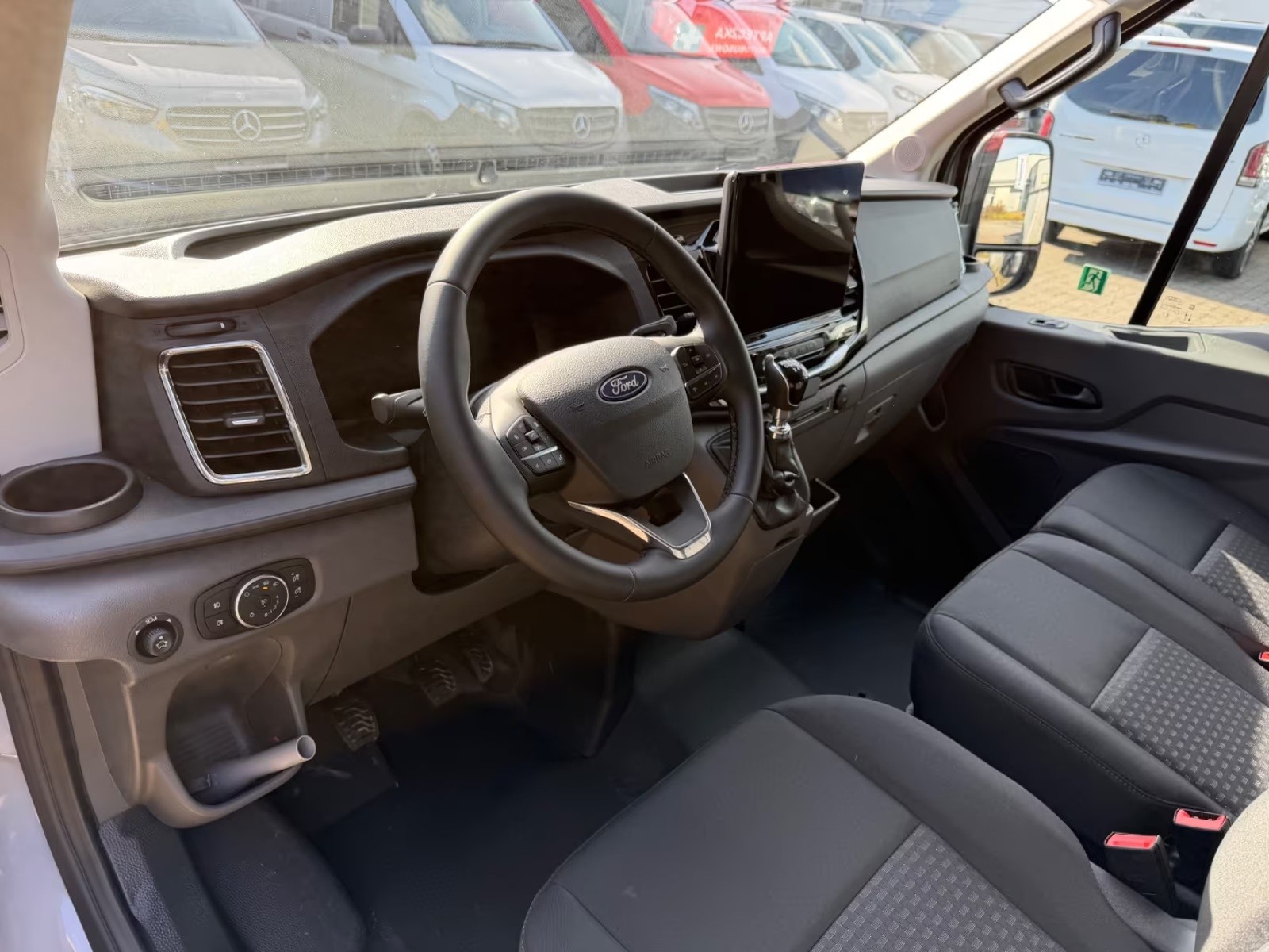 FORD Transit 460 18 Sitzer Klima Kamera Tempomat-image-4