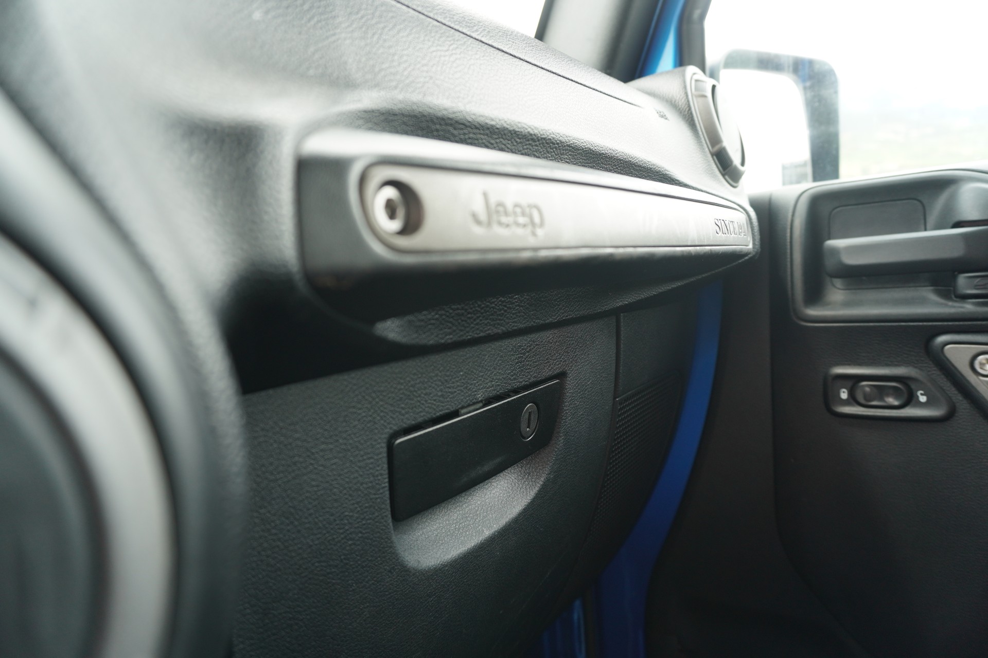 JEEP Wrangler 2.8 CRD Rubicon Recon Automatic hardtop-image-10