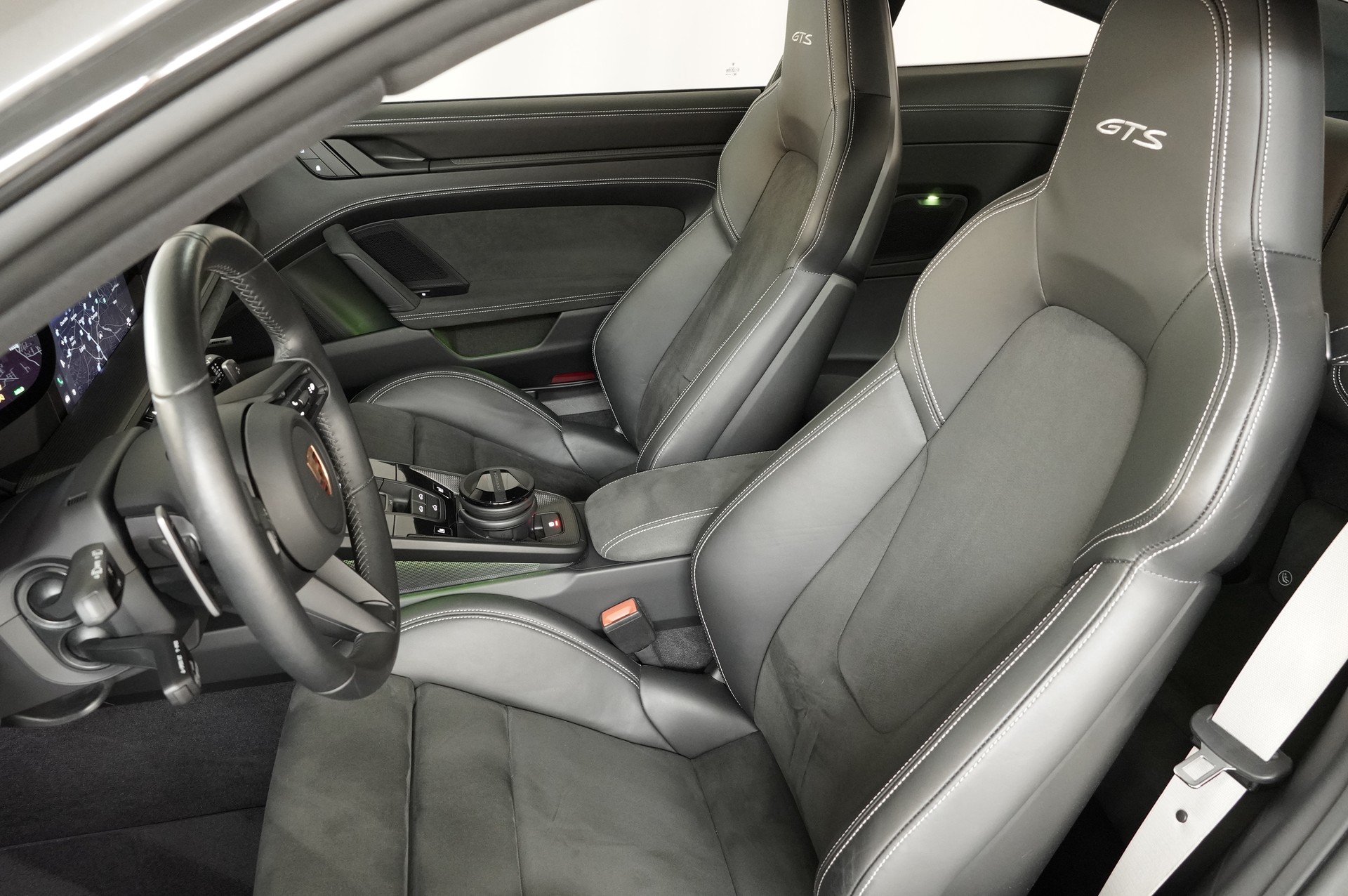 PORSCHE 911 Carrera 4 GTS PDK-image-11