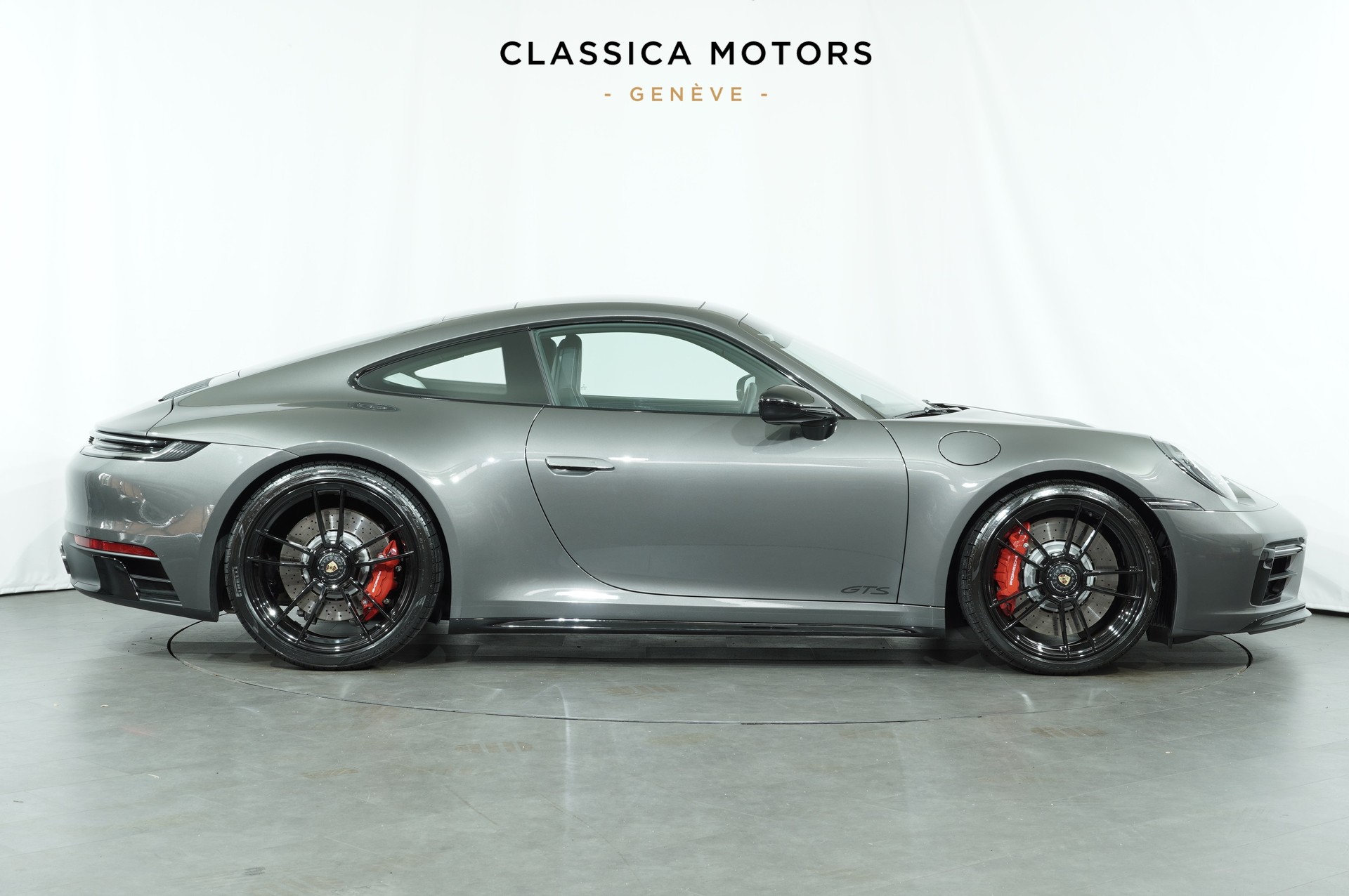 PORSCHE 911 Carrera 4 GTS PDK-showroom-element-2