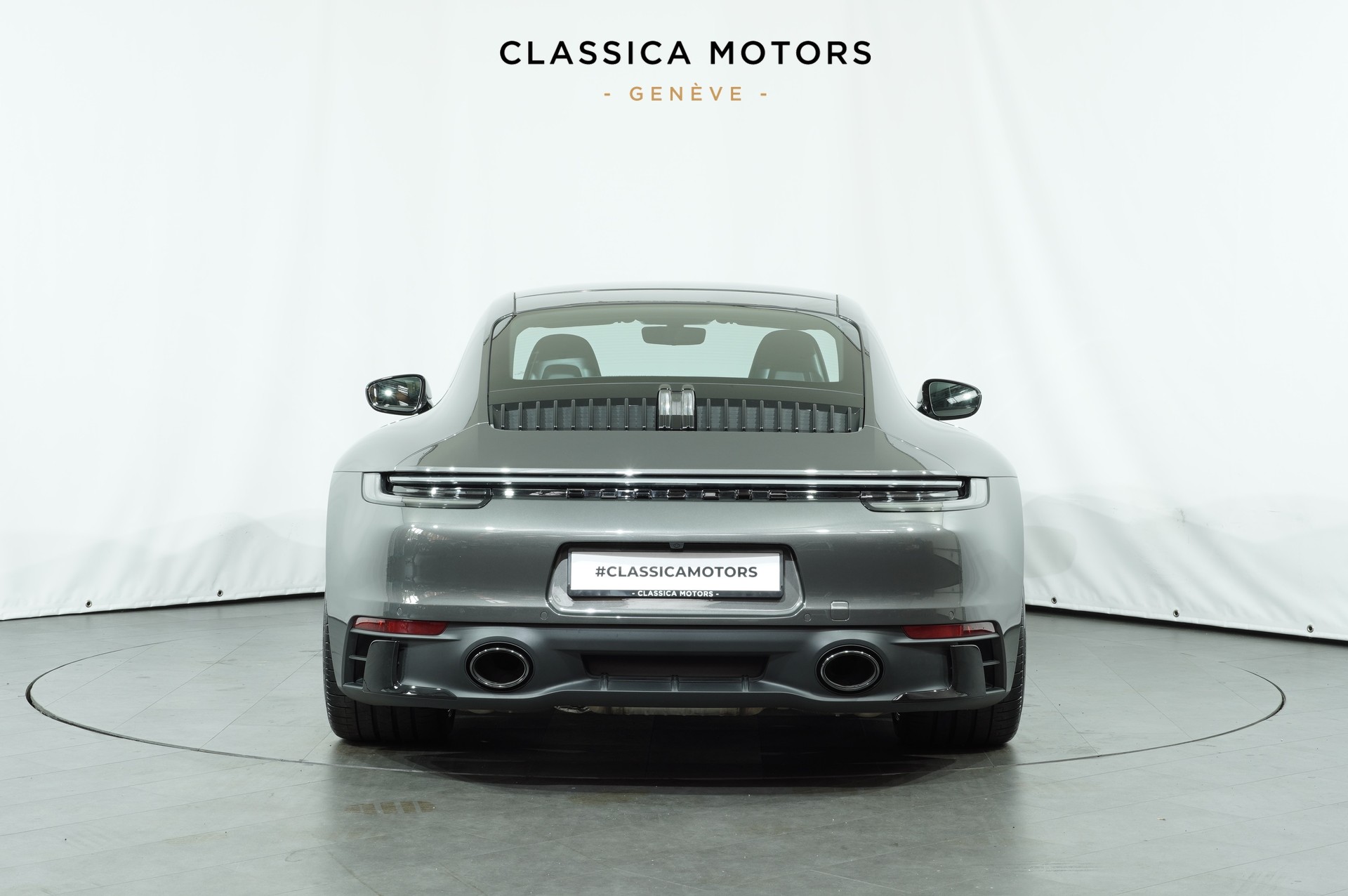 PORSCHE 911 Carrera 4 GTS PDK-image-4